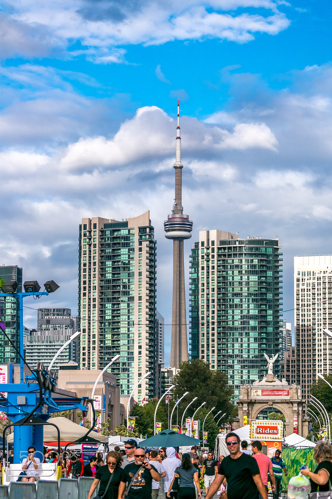 Samsung NX1000 + Samsung NX 50-200mm F4-5.6 ED OIS sample photo. Cn tower 3 photography