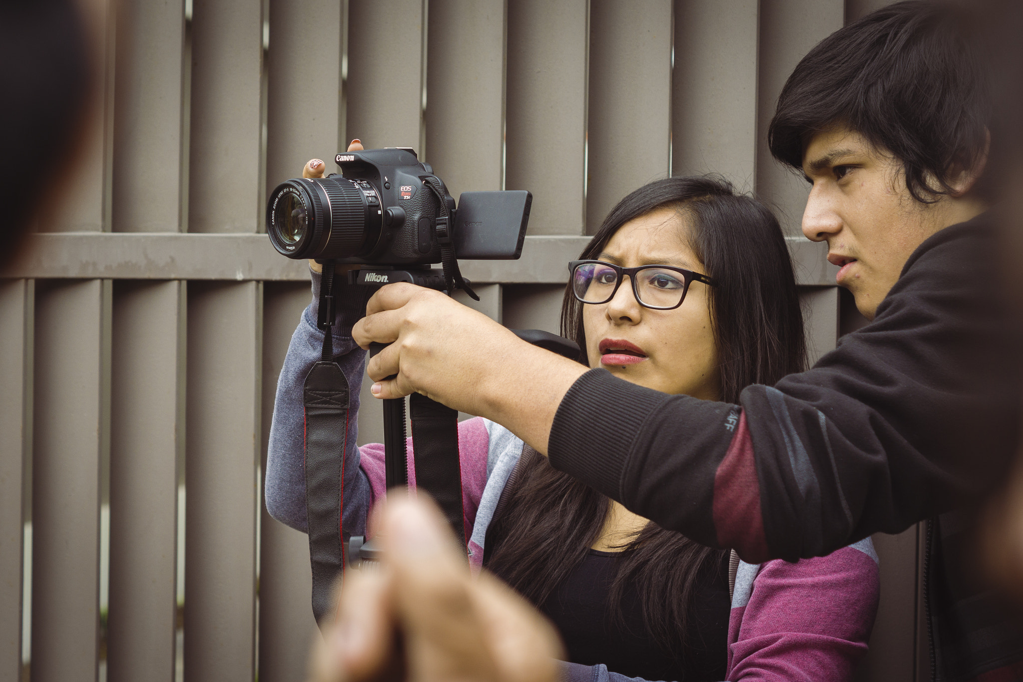 Sony SLT-A65 (SLT-A65V) + Sony DT 50mm F1.8 SAM sample photo. Producción de video photography