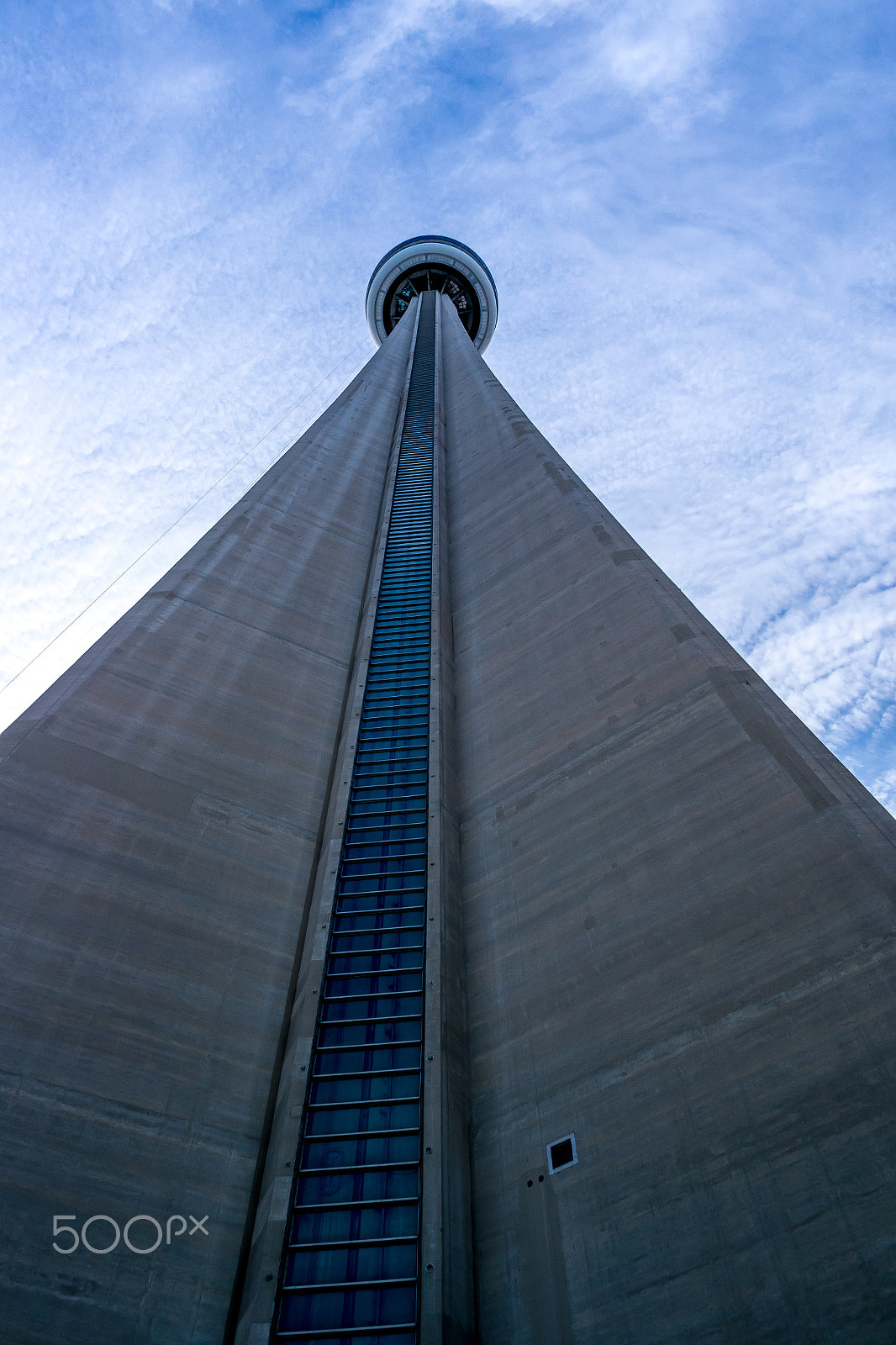 Samsung NX1000 + Samsung NX 16mm F2.4 Pancake sample photo. Under cn tower photography