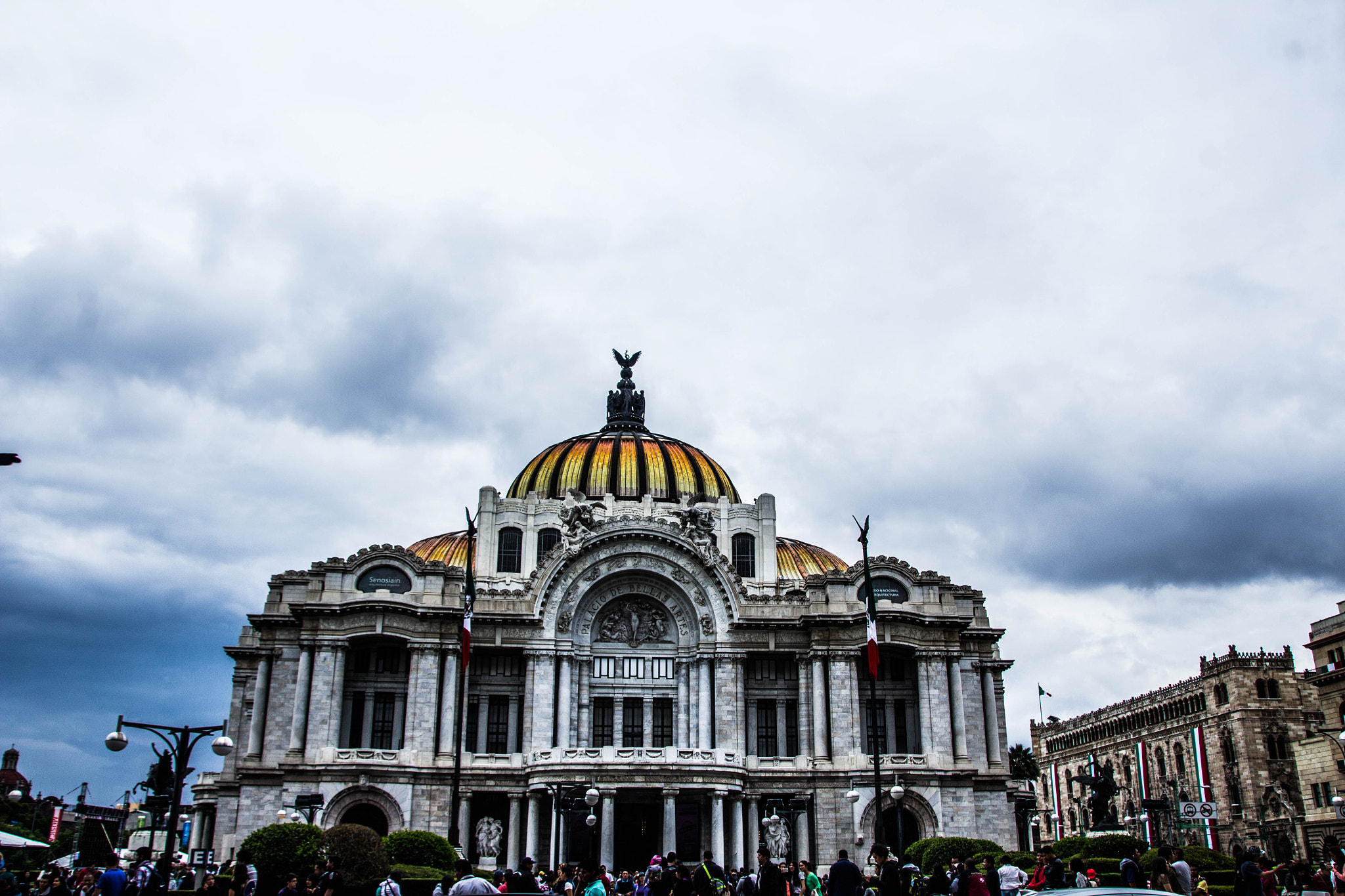 Sigma 18-250mm F3.5-6.3 DC OS HSM sample photo. Downtown mexico city photography