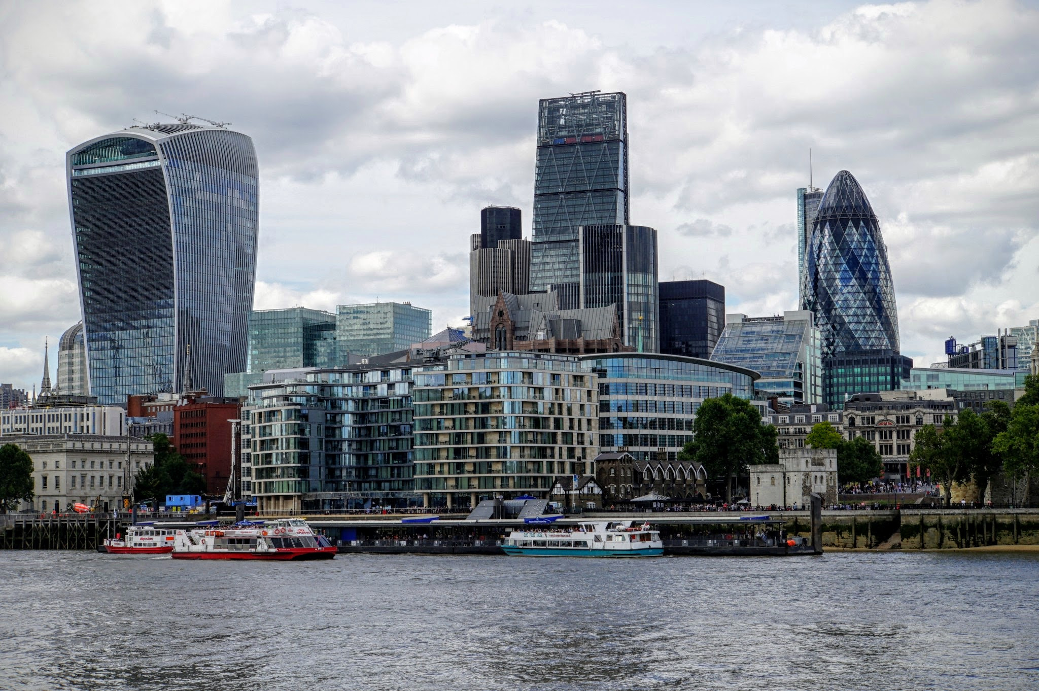 Sony E 18-55mm F3.5-5.6 OSS sample photo. The city of london photography