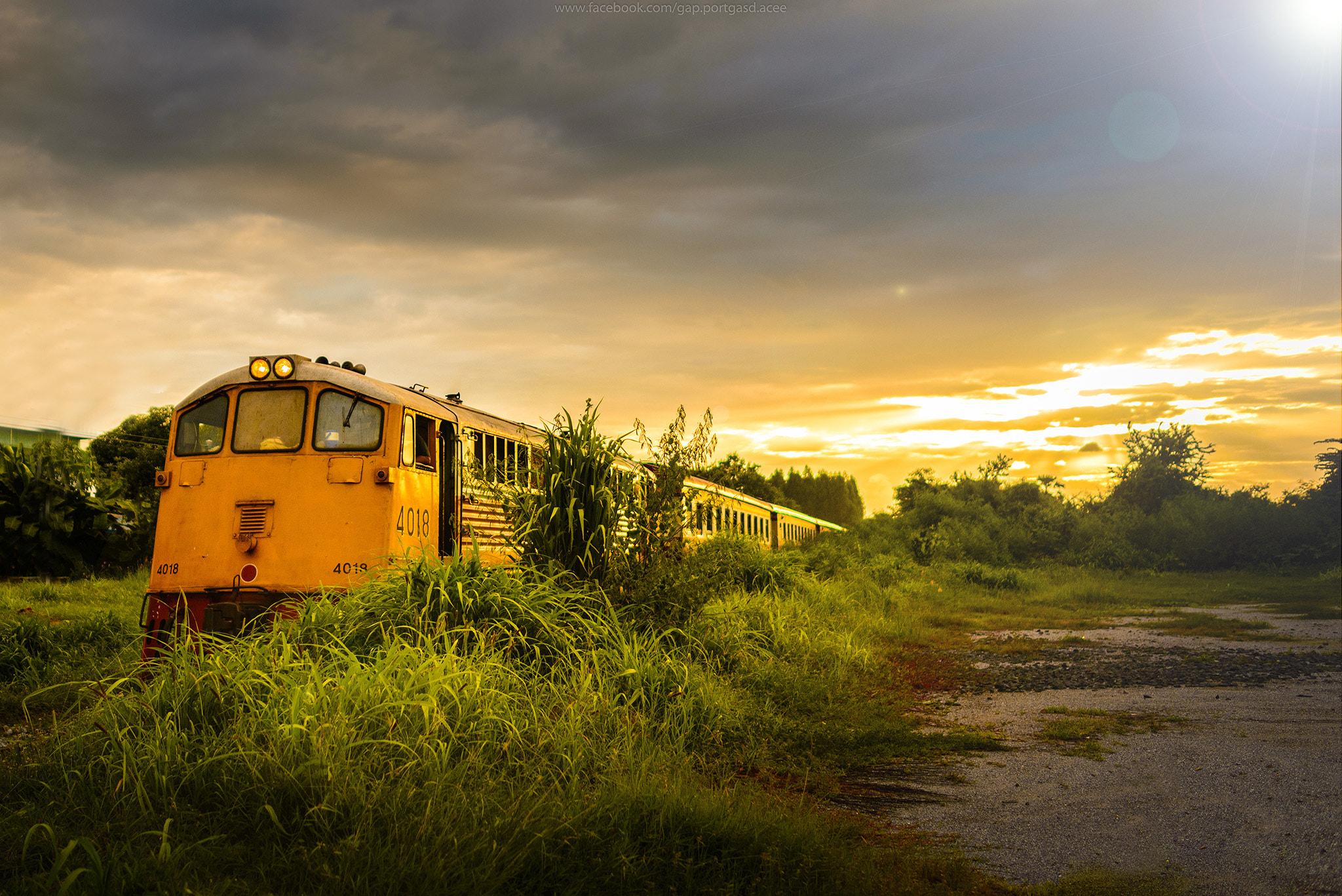 Nikon D600 + Nikon AF-S Nikkor 28mm F1.8G sample photo. State railway of thailand. photography