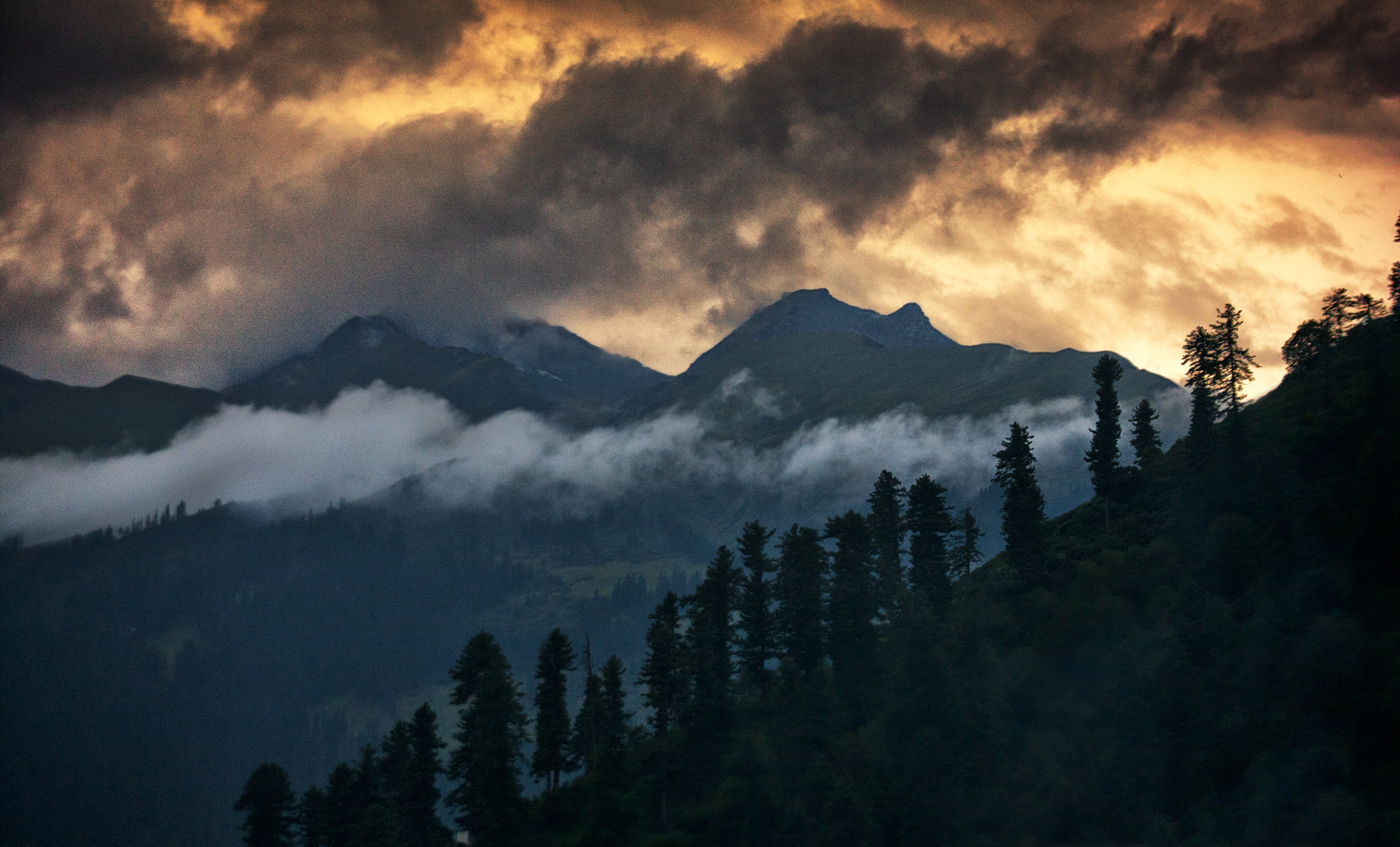 Canon EOS-1Ds Mark III sample photo. Pristine himalayas || tosh village, parvati valley photography