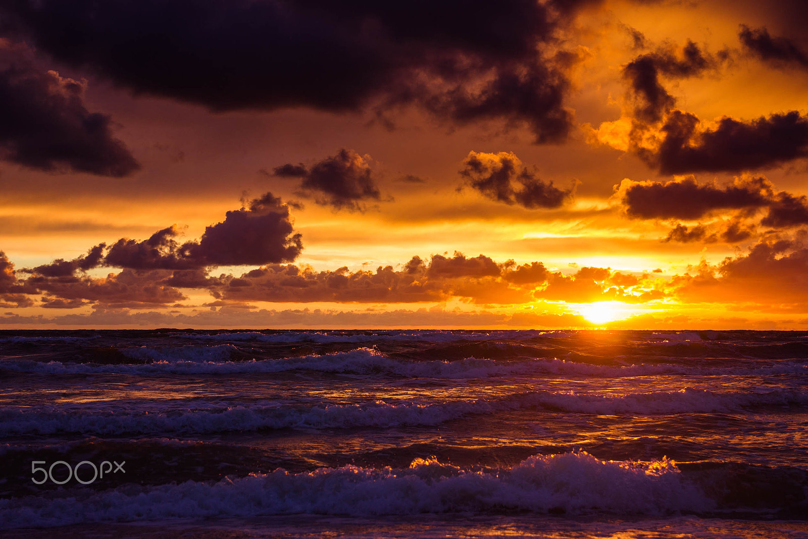 Canon EOS 550D (EOS Rebel T2i / EOS Kiss X4) sample photo. Sunset over baltic sea. photography