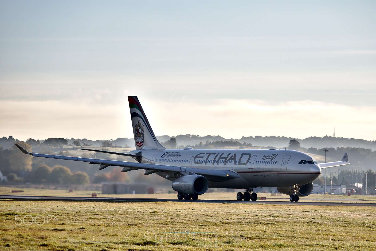 Canon EOS 7D Mark II + Canon EF-S 55-250mm F4-5.6 IS STM sample photo. Morning departure photography