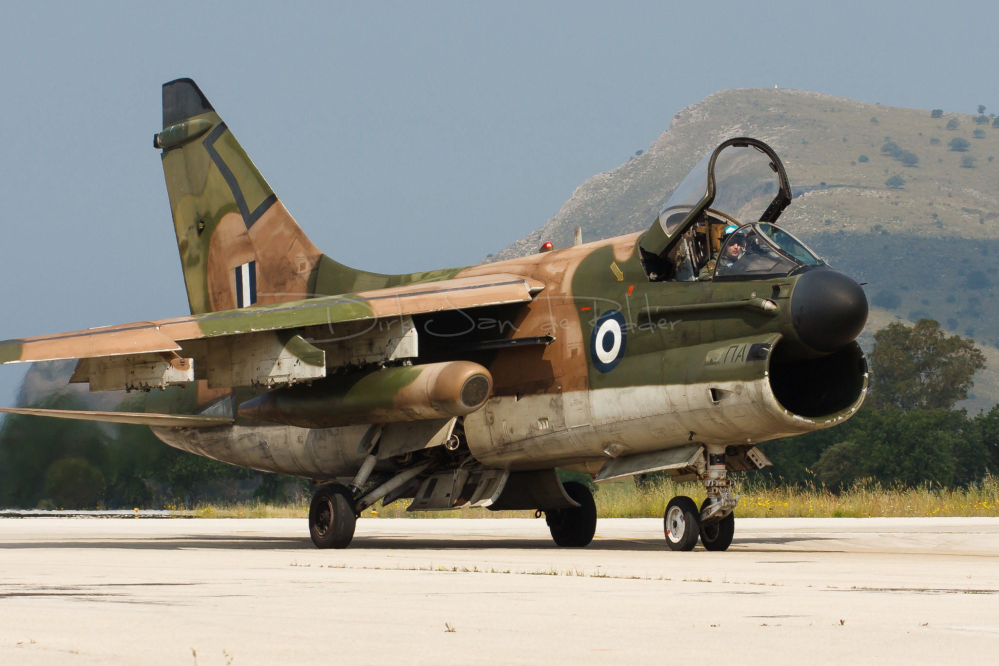 Canon EOS 40D + Canon EF 70-200mm F2.8L USM sample photo. Hellenic air force a-7e corsair ii 159975 photography