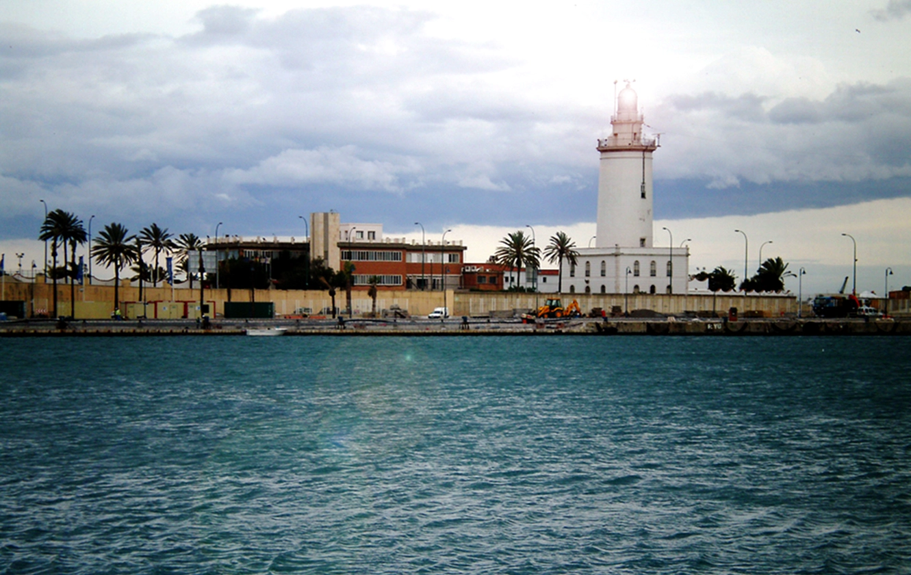 Olympus FE230/X790 sample photo. La farola photography
