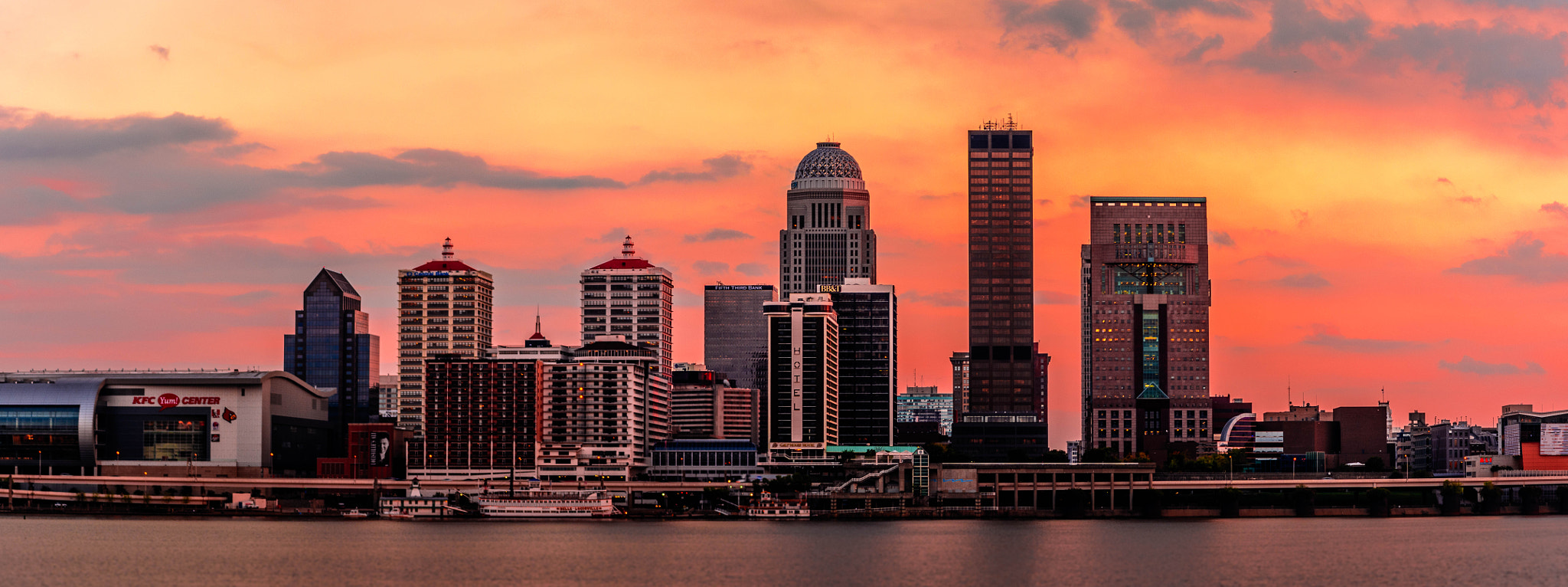 AF Zoom-Nikkor 24-120mm f/3.5-5.6D IF sample photo. Louisville sunset photography