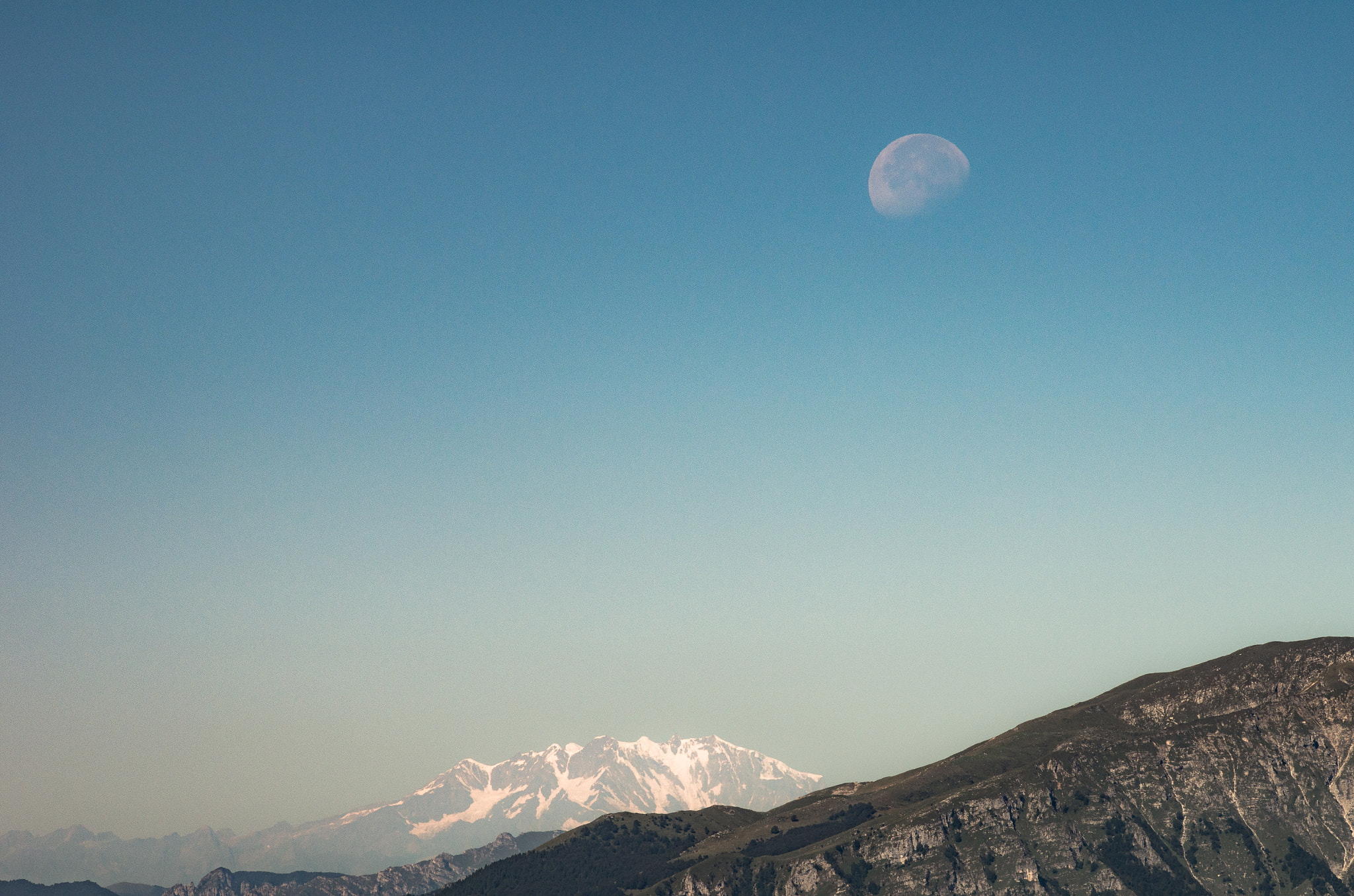 Pentax K-5 IIs + A Series Lens sample photo. Monte rosa with moon photography