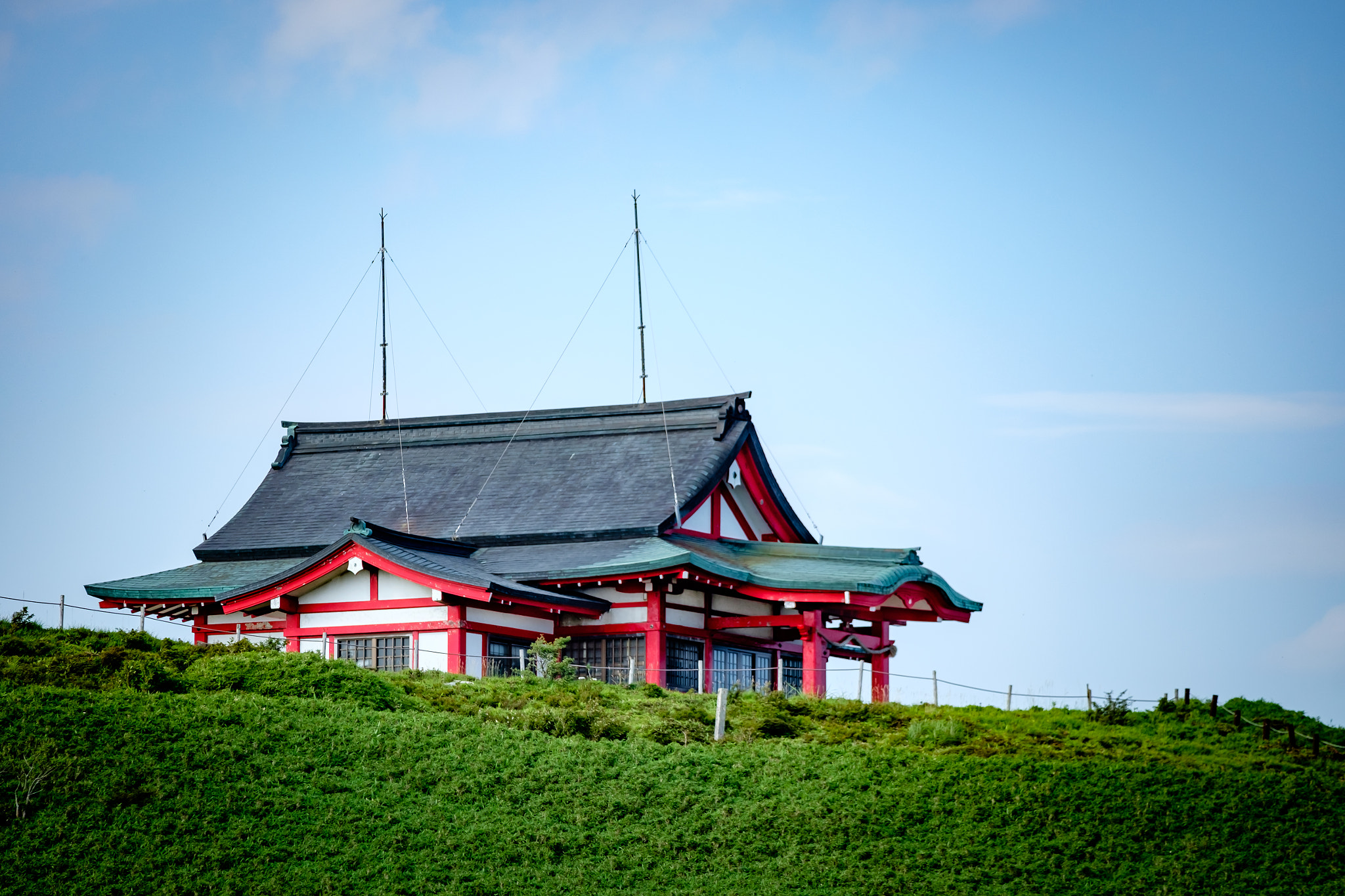 Fujifilm X-T10 + Fujifilm XF 50-140mm F2.8 R LM OIS WR sample photo. Hakone shrine mototsumiya photography