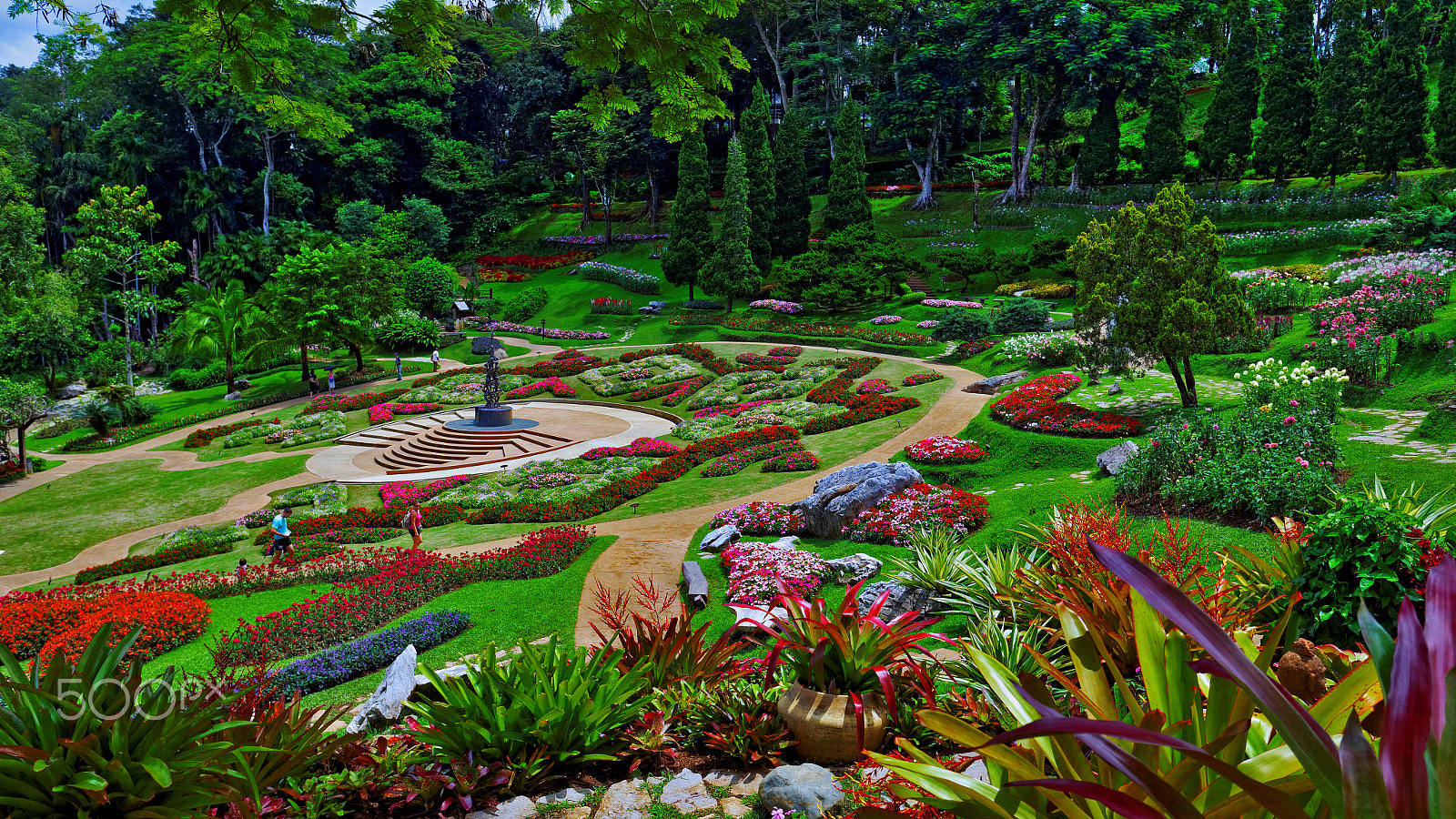 Canon EOS-1D X + Canon EF 17-40mm F4L USM sample photo. Doi tung garden-thailand photography