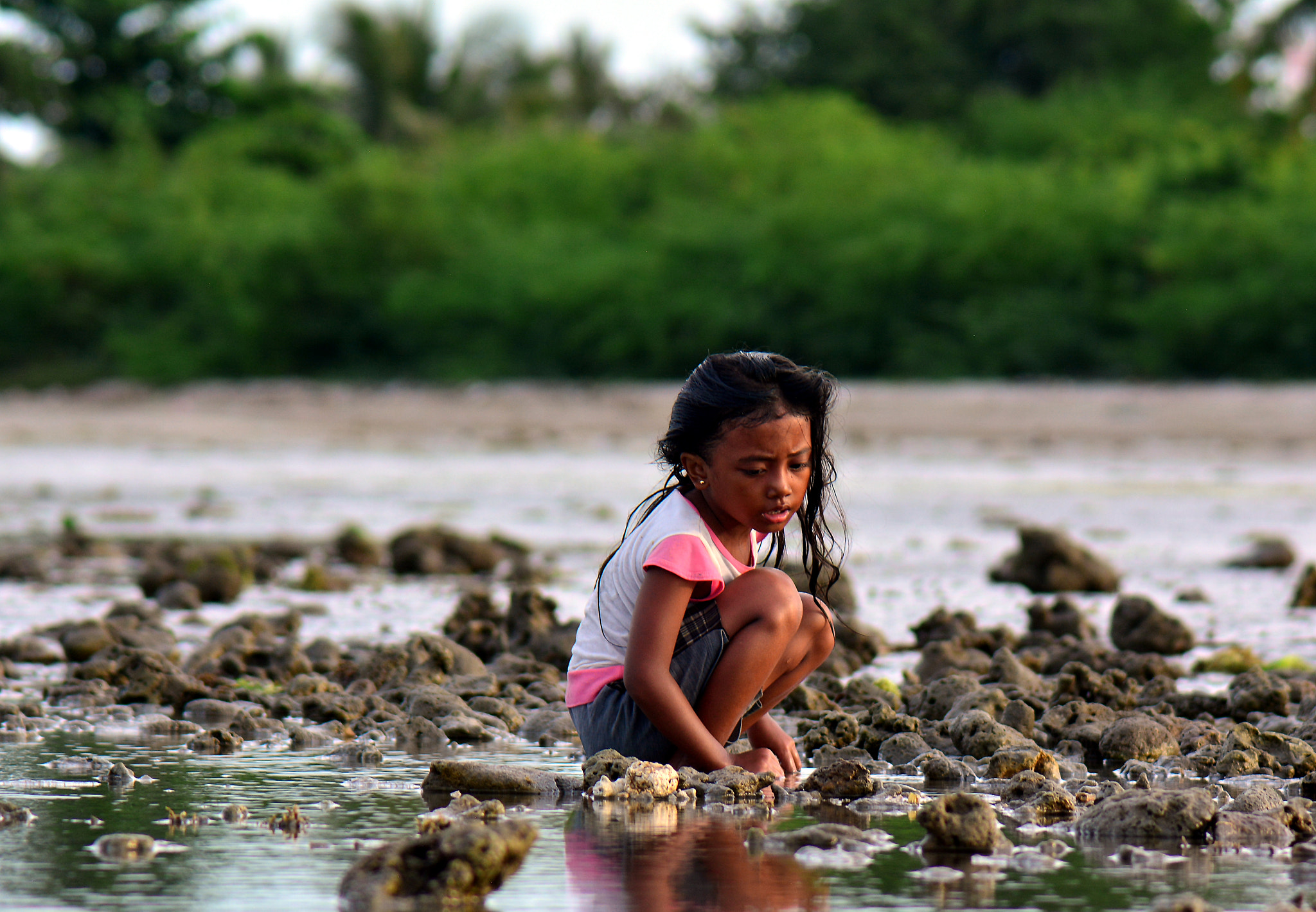 Nikon AF-S Micro-Nikkor 105mm F2.8G IF-ED VR sample photo. Beach girl photography