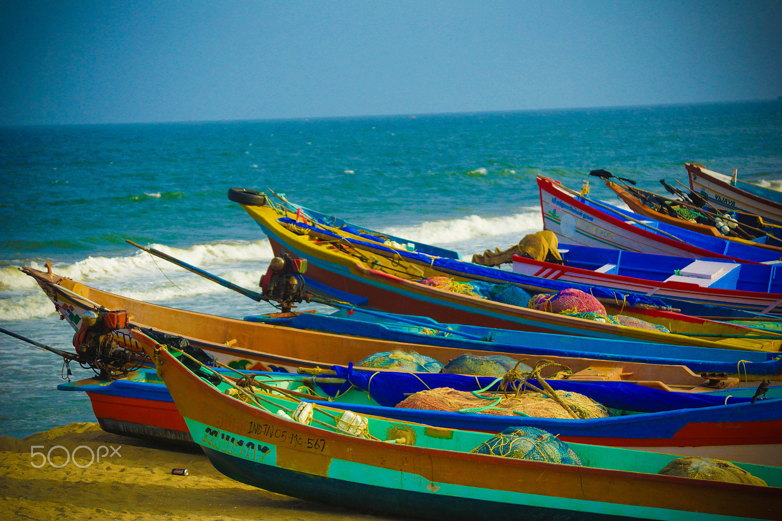 Sony DT 55-300mm F4.5-5.6 SAM sample photo. Boat of colors! photography