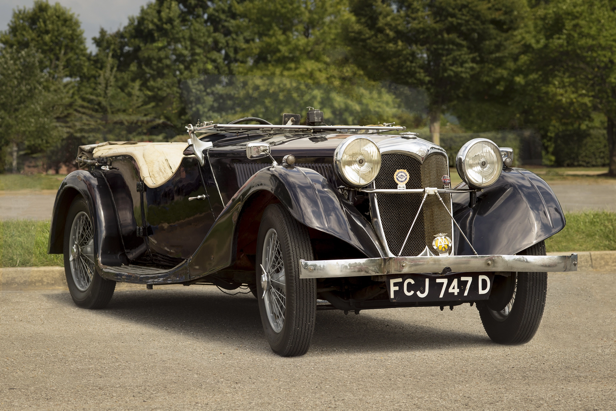 ZEISS Makro-Planar T* 100mm F2 sample photo. 1937 riley photography