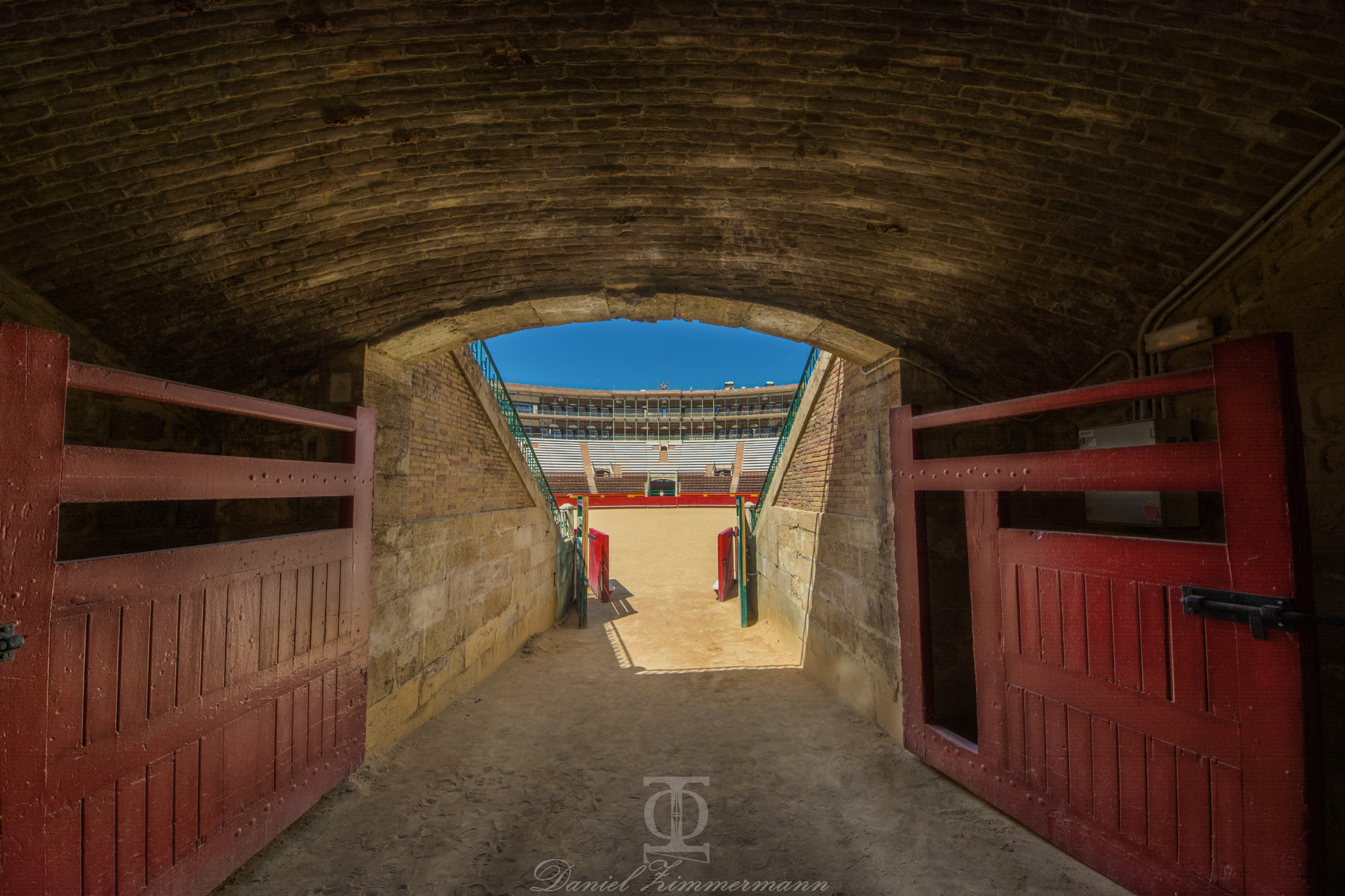 Sigma 8-16mm F4.5-5.6 DC HSM sample photo. Entrada photography