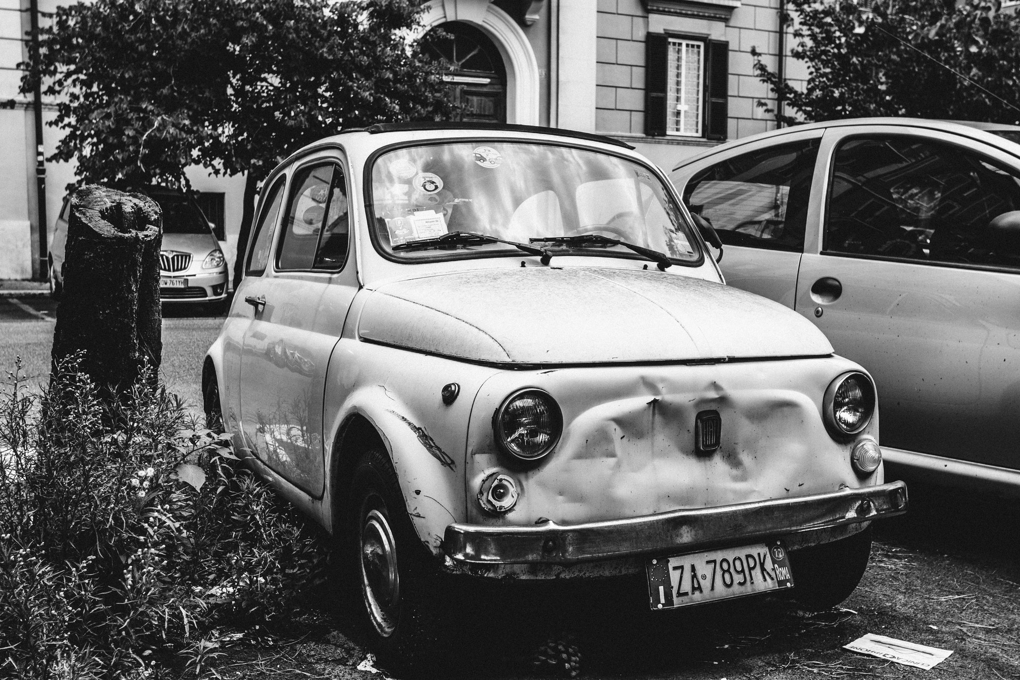 Canon EF 16-35mm F2.8L II USM sample photo. Old fiat photography