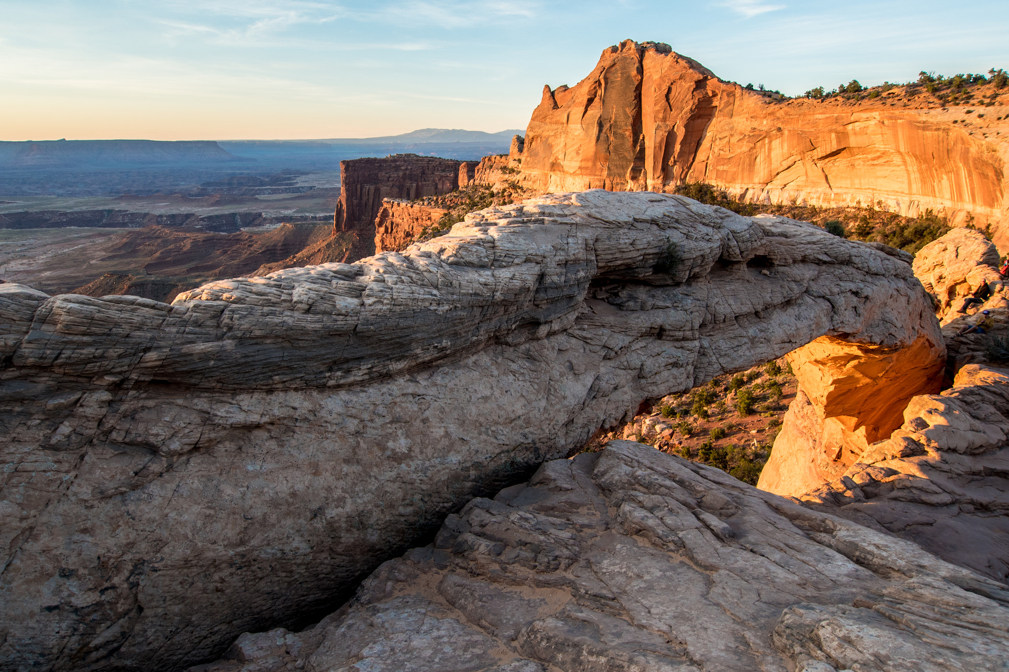 OLYMPUS M.9-18mm F4.0-5.6 sample photo. Mesa arch photography