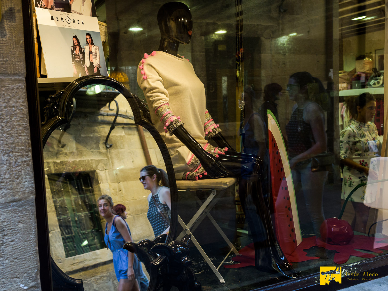 Nikon Df + Sigma 35mm F1.4 DG HSM Art sample photo. "double reflection" photography