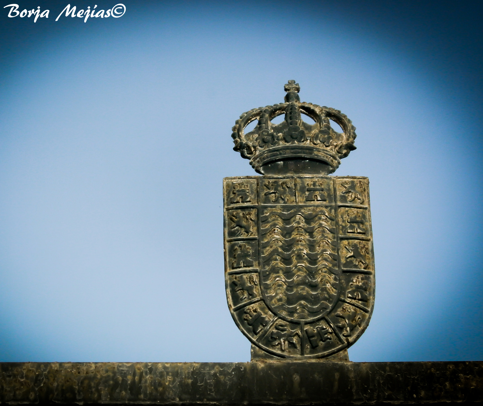 Olympus VG110,D700 sample photo. Escudo de jerez photography