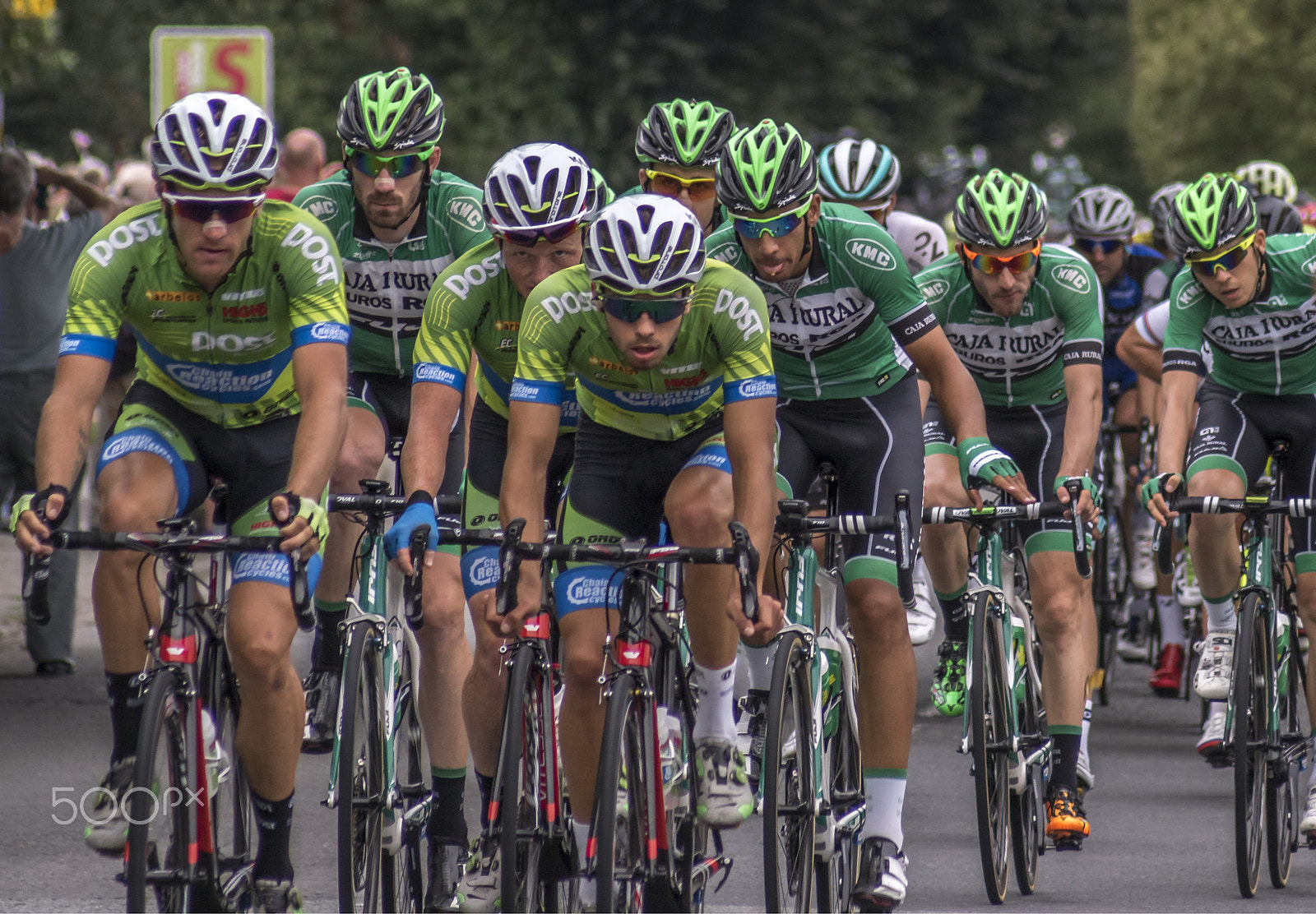 Sony 75-300mm F4.5-5.6 sample photo. The peleton 3 photography