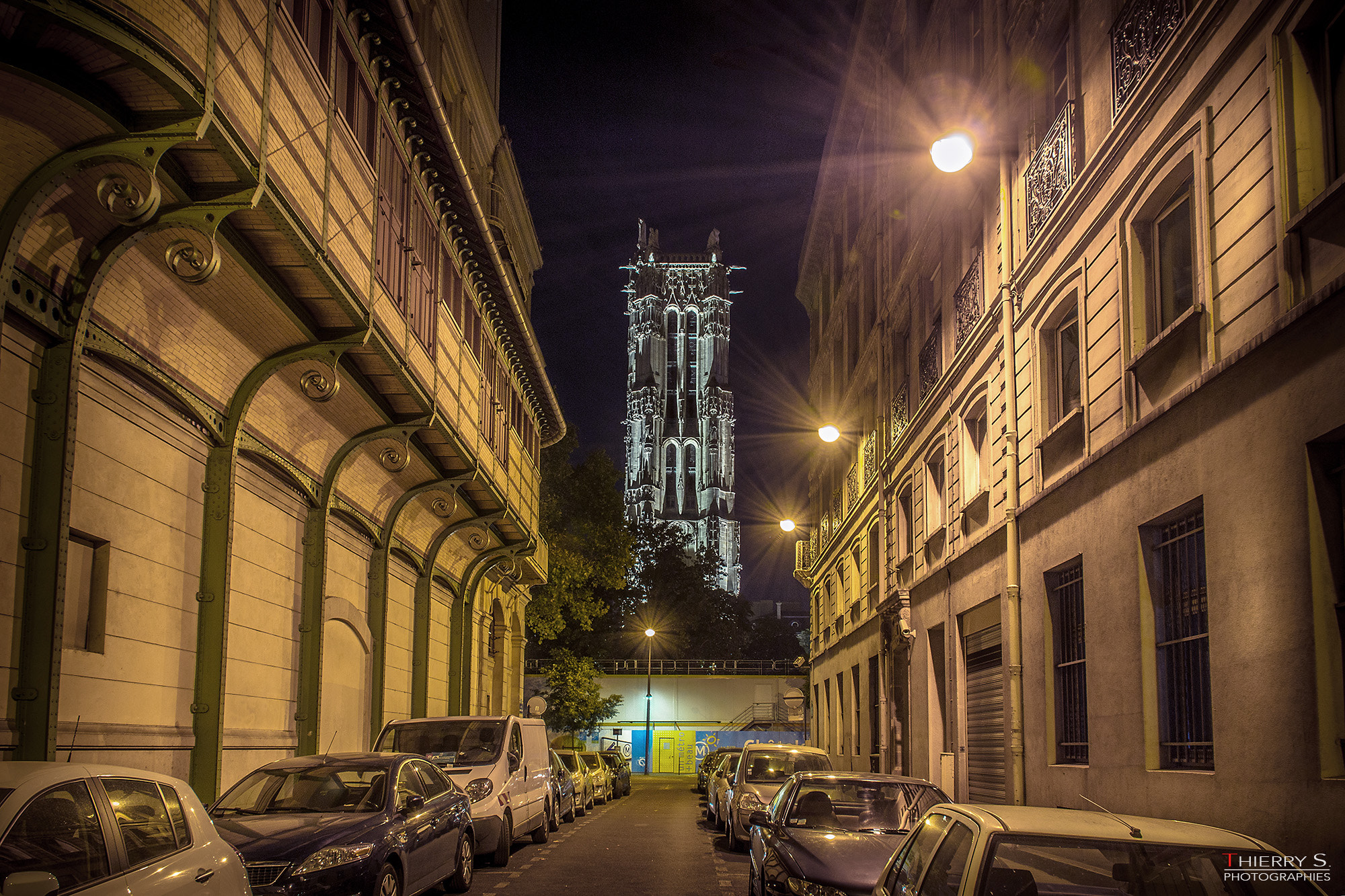 DT 18-300mm F3.5-6.3 sample photo. Tour saint jacques - paris france photography