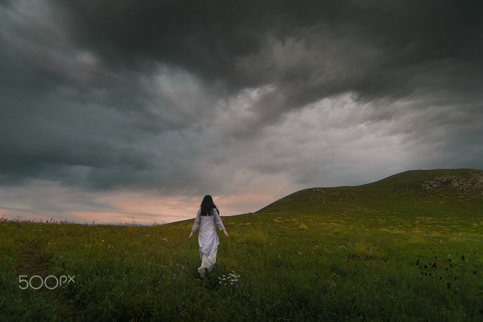 Canon EF 14mm F2.8L II USM sample photo. Hillside photography