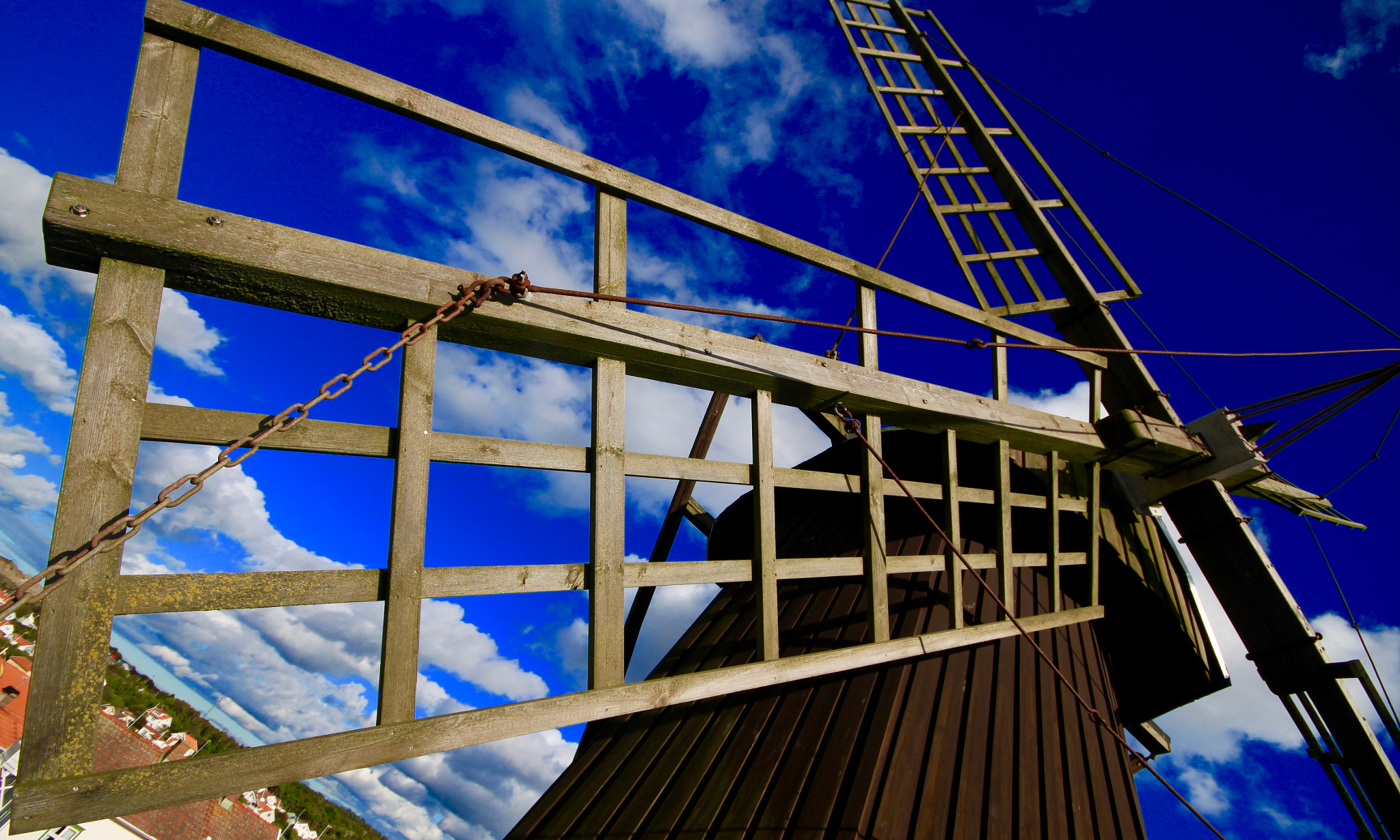 Canon EOS 500D (EOS Rebel T1i / EOS Kiss X3) + Sigma 10-20mm F4-5.6 EX DC HSM sample photo. The old windmill at kvarnberget, fiskebaskill photography