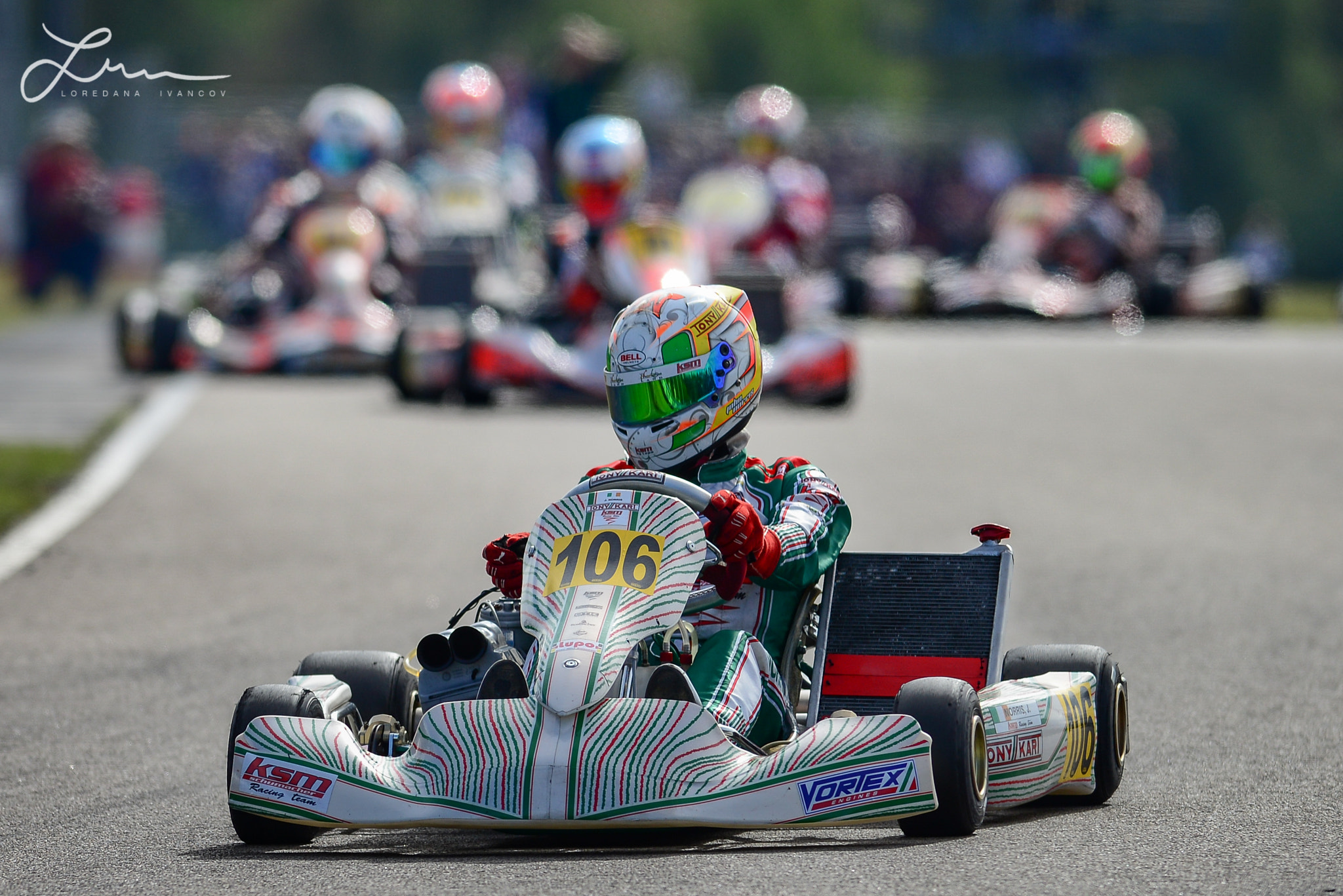 Nikon D610 + Nikon AF-S Nikkor 300mm F2.8G ED-IF VR sample photo. Karting photography