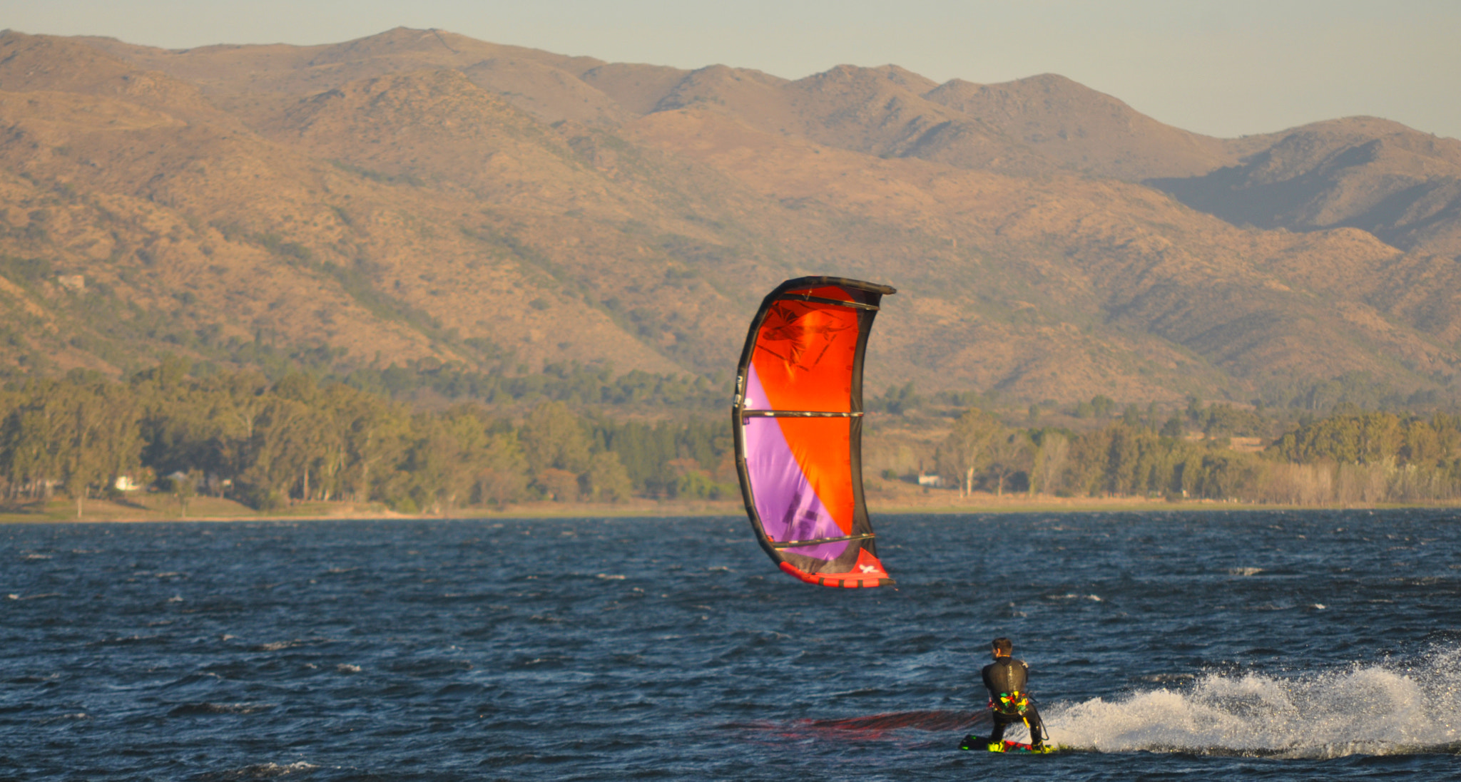 Nikon D90 + AF Nikkor 70-210mm f/4-5.6 sample photo. Kite en potrero photography