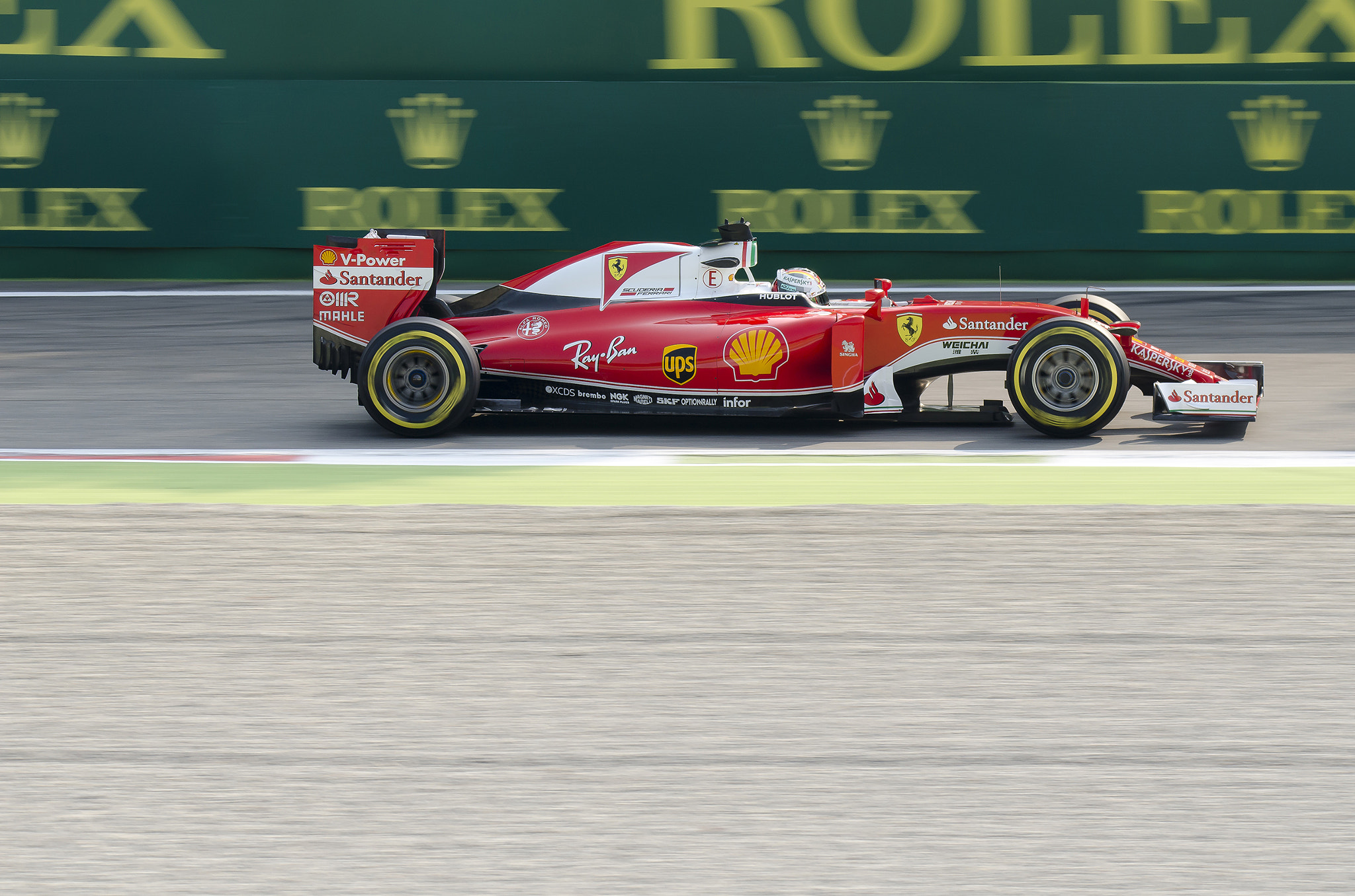 Sigma 150-600mm F5-6.3 DG OS HSM | S sample photo. Sebastian vettel and ferrari. photography