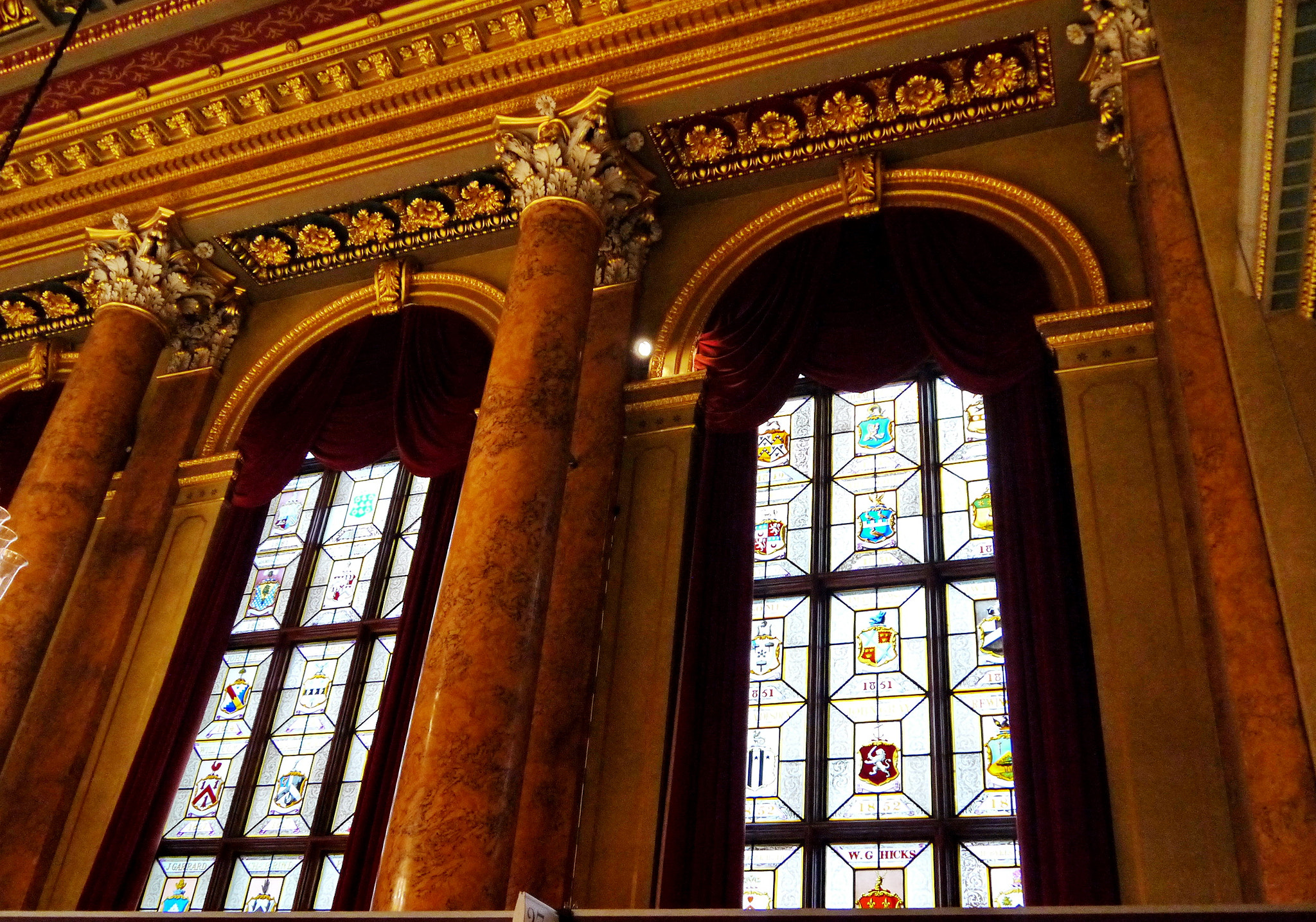 Panasonic Lumix DMC-GF3 sample photo. Livery hall, city, london photography