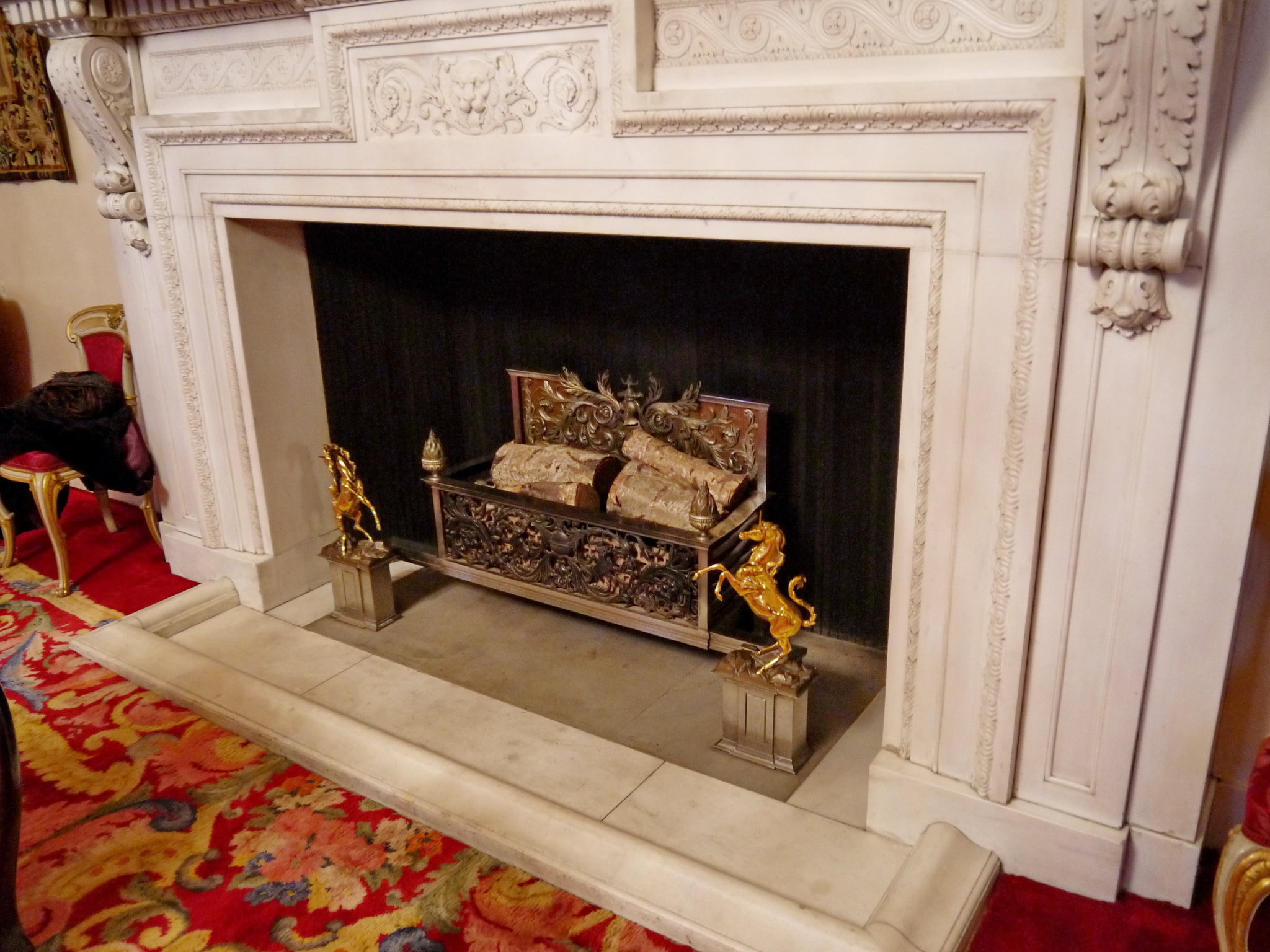 Panasonic Lumix DMC-GF3 + IO 14-42mm F3.5-5.6 sample photo. Livery hall, city, london photography