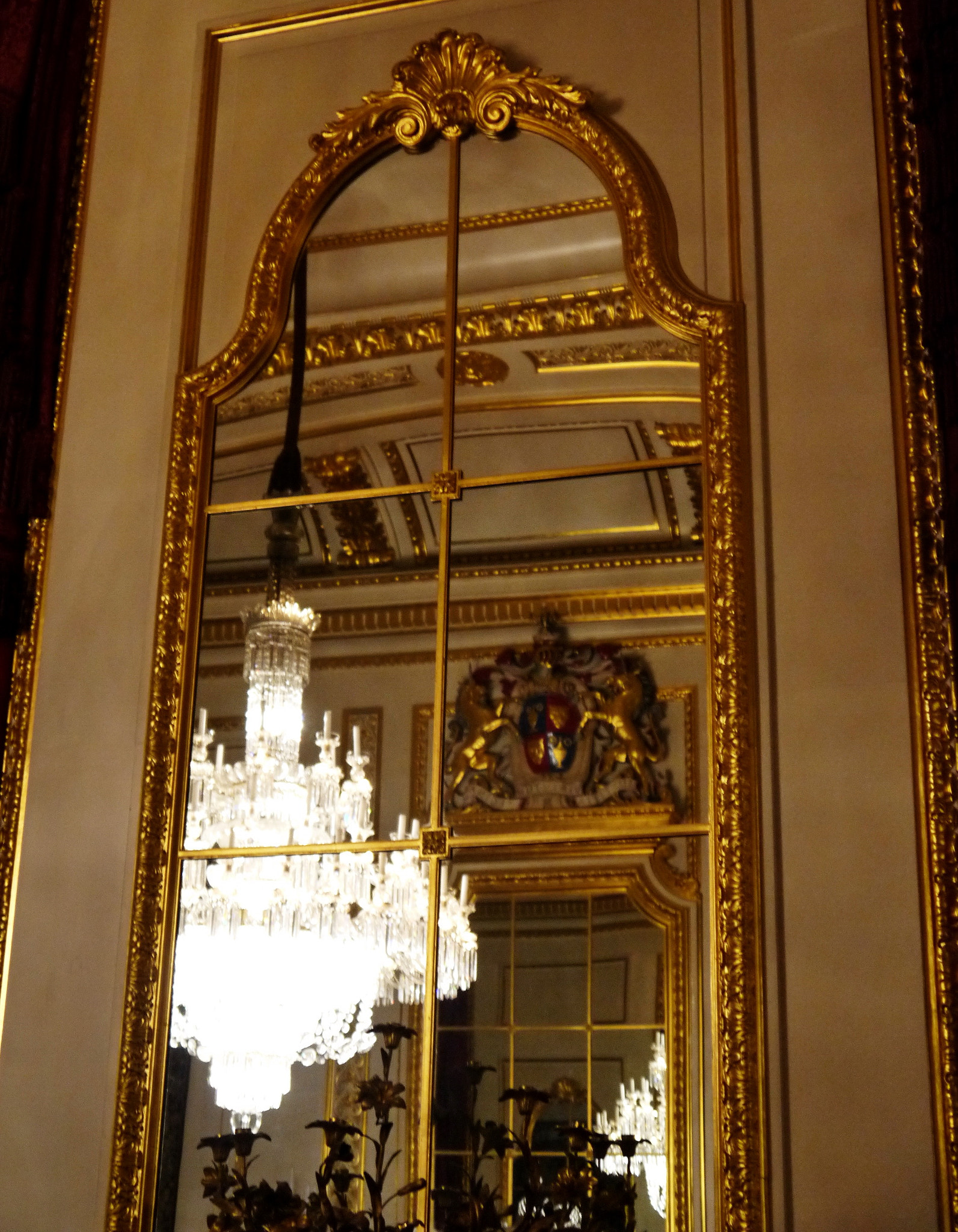 Panasonic Lumix DMC-GF3 + IO 14-42mm F3.5-5.6 sample photo. Livery hall, city, london photography