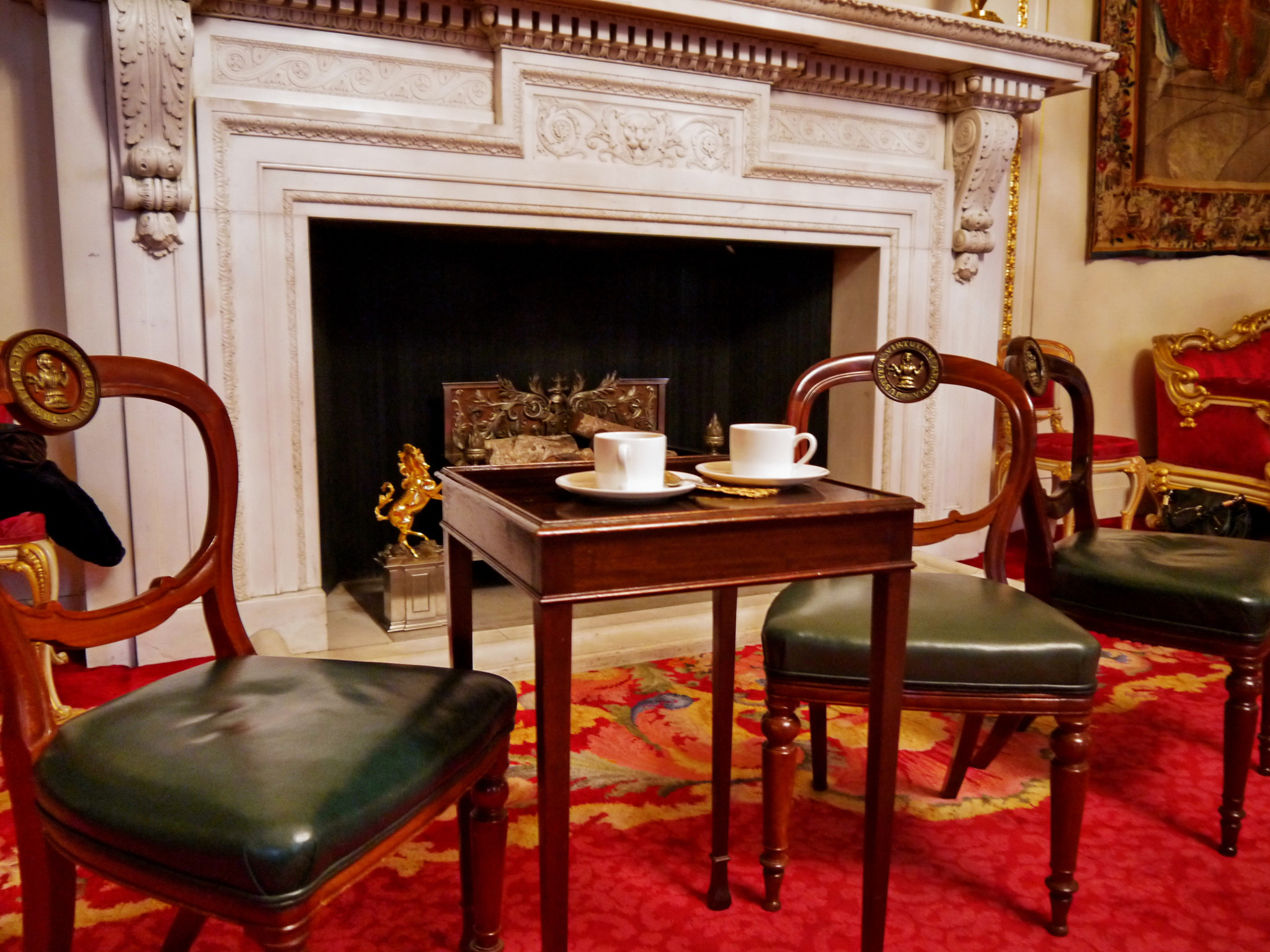 Panasonic Lumix DMC-GF3 + IO 14-42mm F3.5-5.6 sample photo. Livery hall, city, london photography