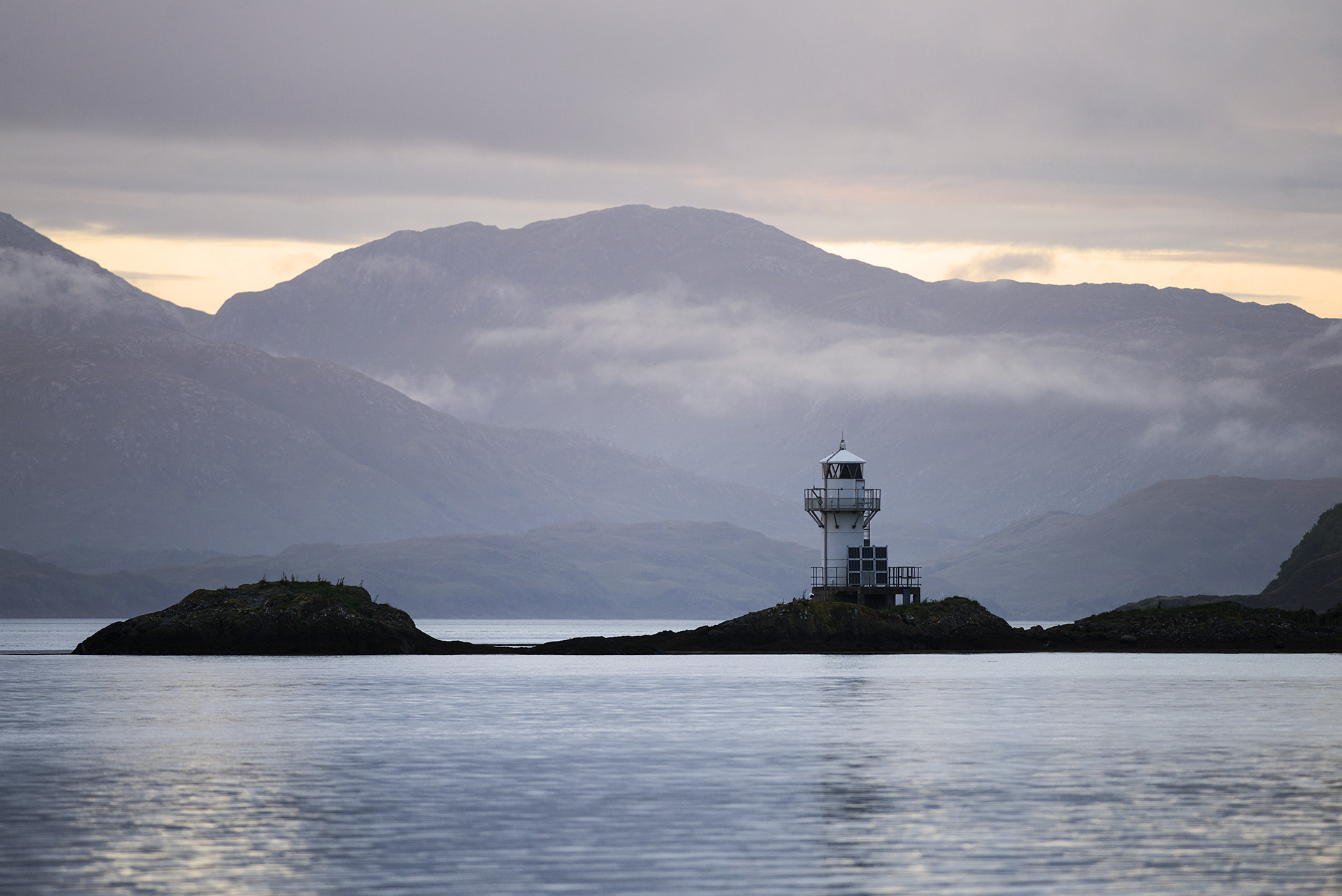 Nikon D600 + Nikon AF-S Nikkor 300mm F4D ED-IF sample photo. Lighthouse at port appin photography