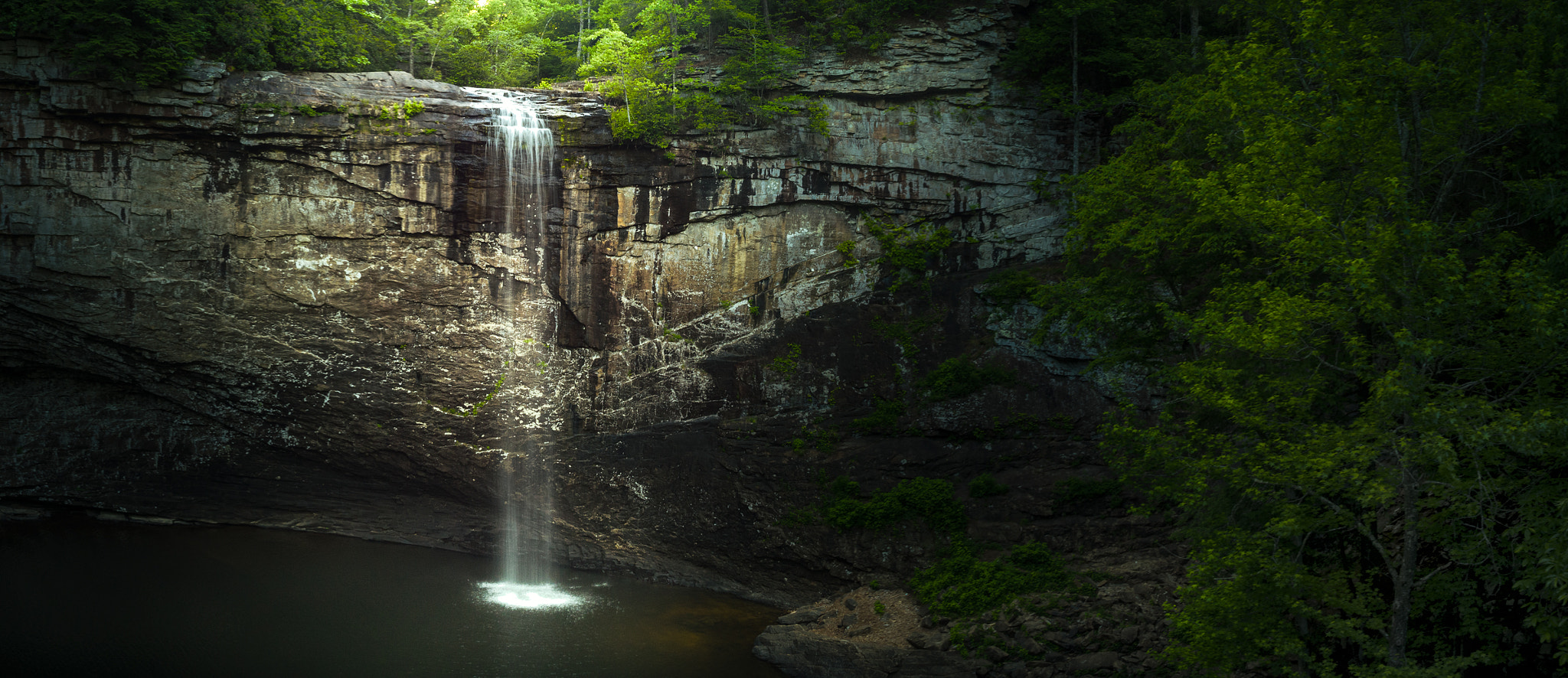 DJI FC550 sample photo. Waterfall in darkness | foster falls photography