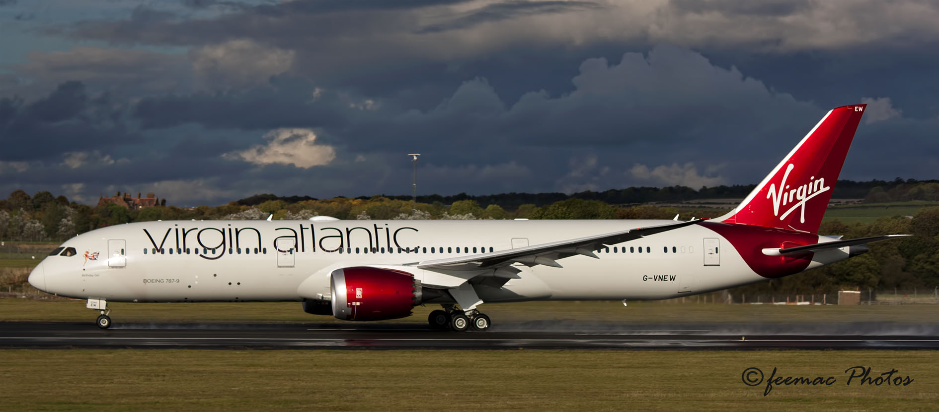 Canon EOS 450D (EOS Rebel XSi / EOS Kiss X2) sample photo. Virgin dreamliner photography