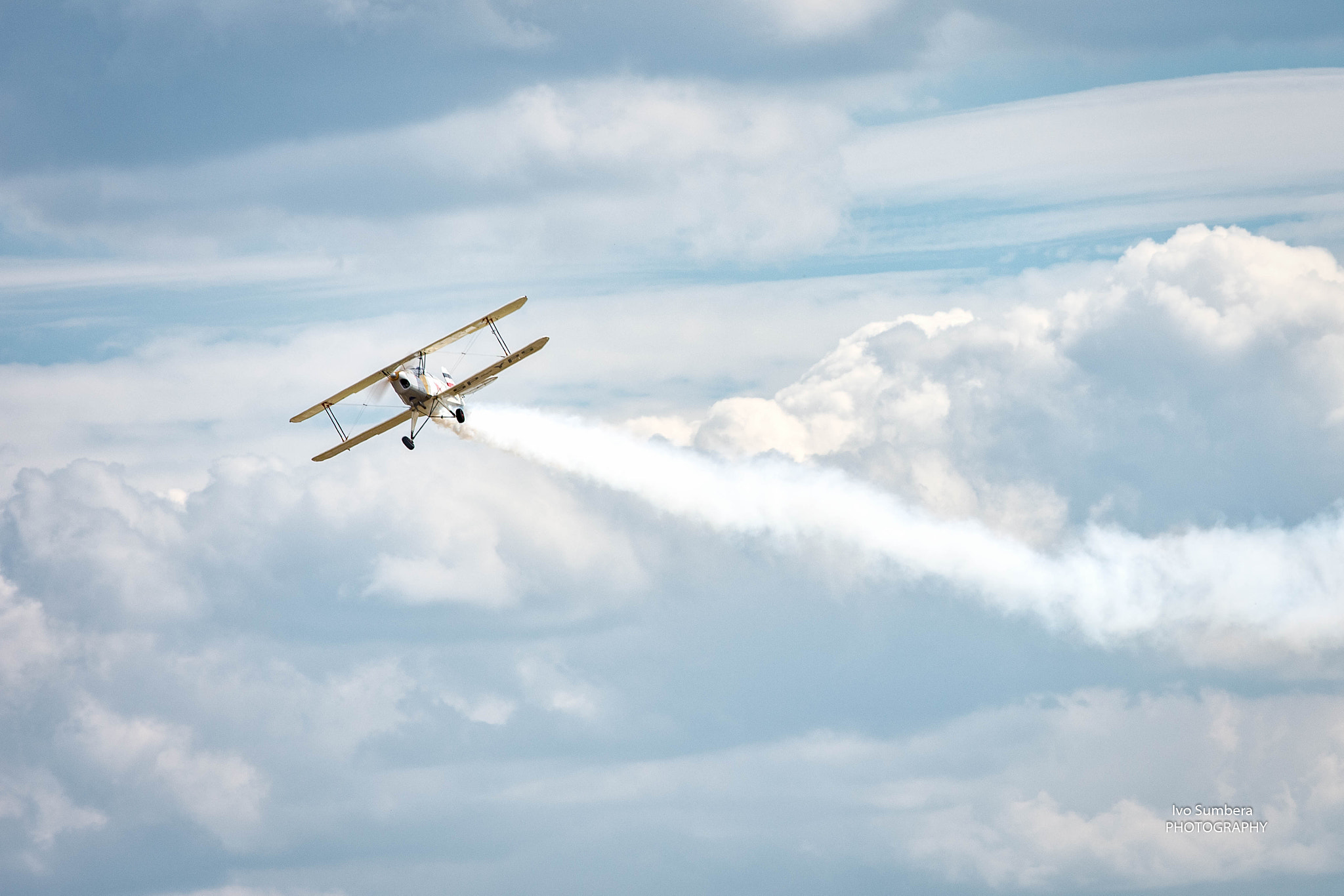 Nikon AF-S Nikkor 70-200mm F4G ED VR sample photo. In the sky photography