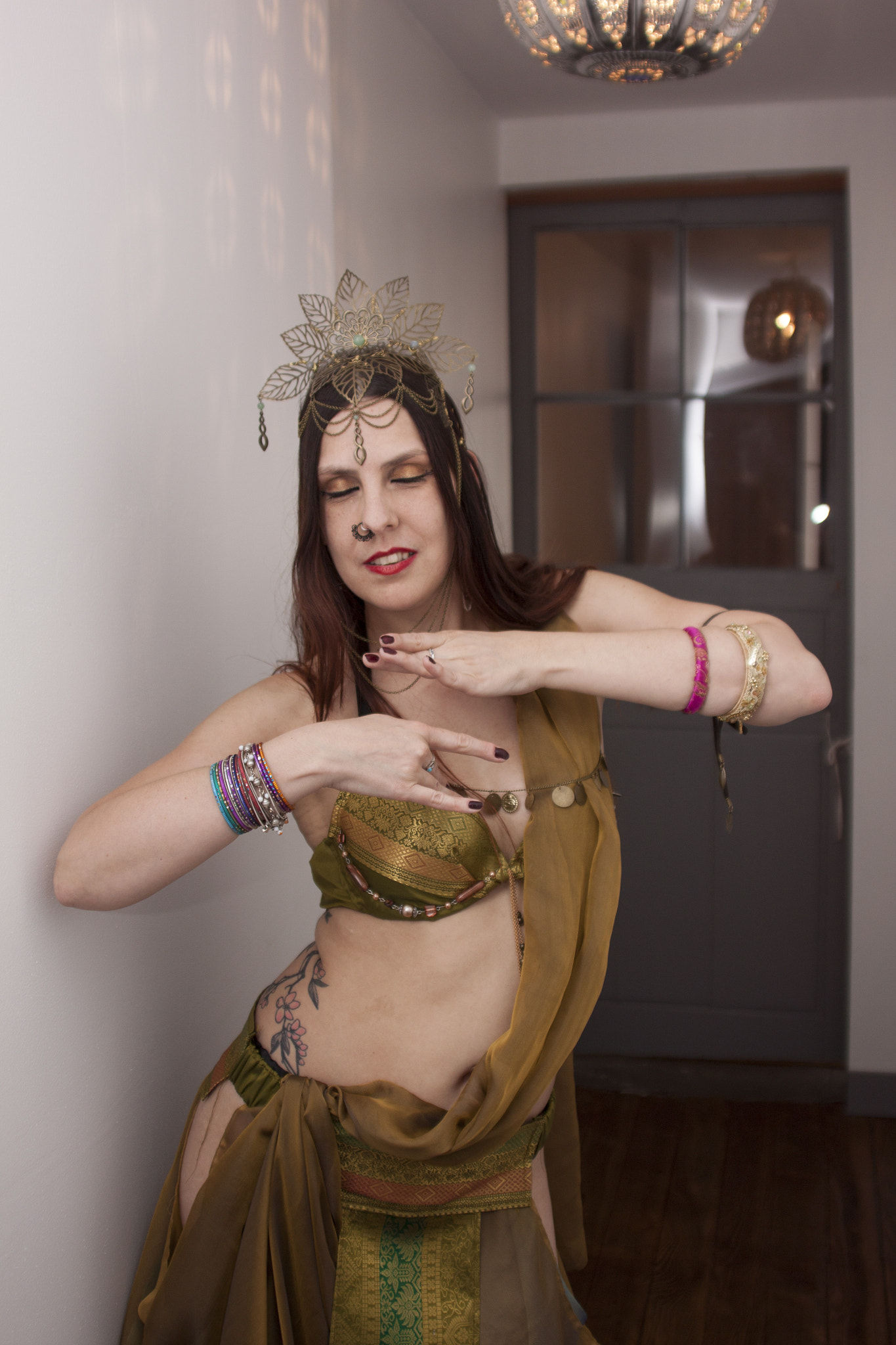 Canon EOS 500D (EOS Rebel T1i / EOS Kiss X3) sample photo. Golden apsaras photography