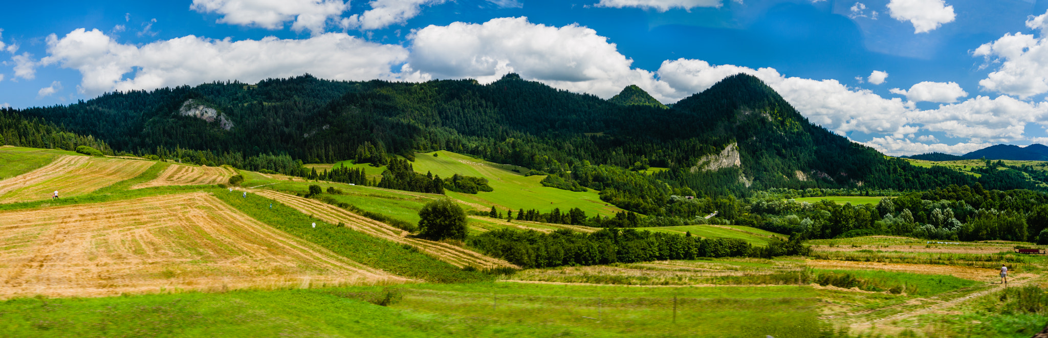 Pentax smc DA 12-24mm F4.0 ED AL (IF) sample photo. Landscape at zakopane photography