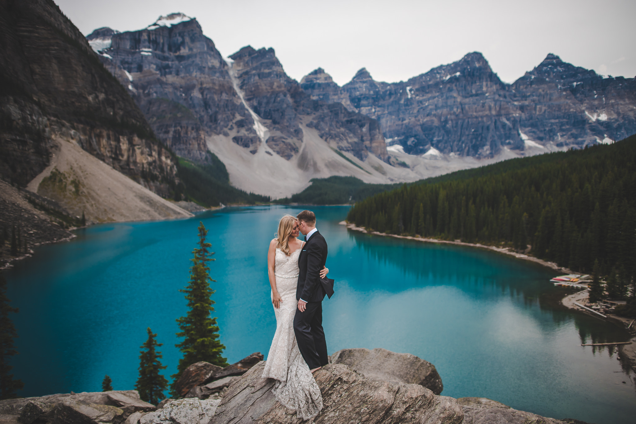 Nikon D750 + Nikon AF-S Nikkor 24mm F1.4G ED sample photo. Moraine lake wedding photography