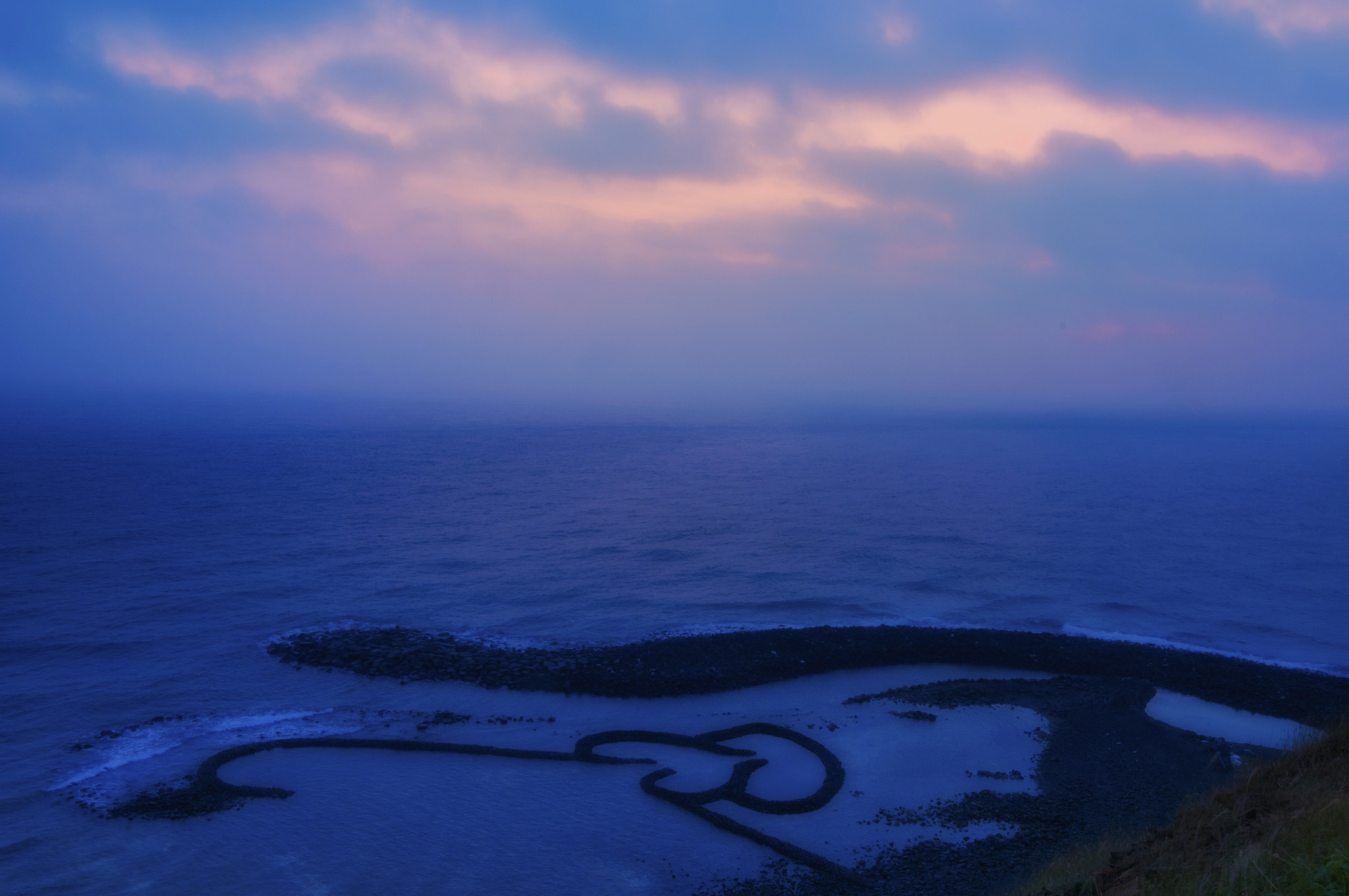 Sigma 17-70mm F2.8-4.5 DC Macro Asp. IF sample photo. 雙心石滬晨曦 photography
