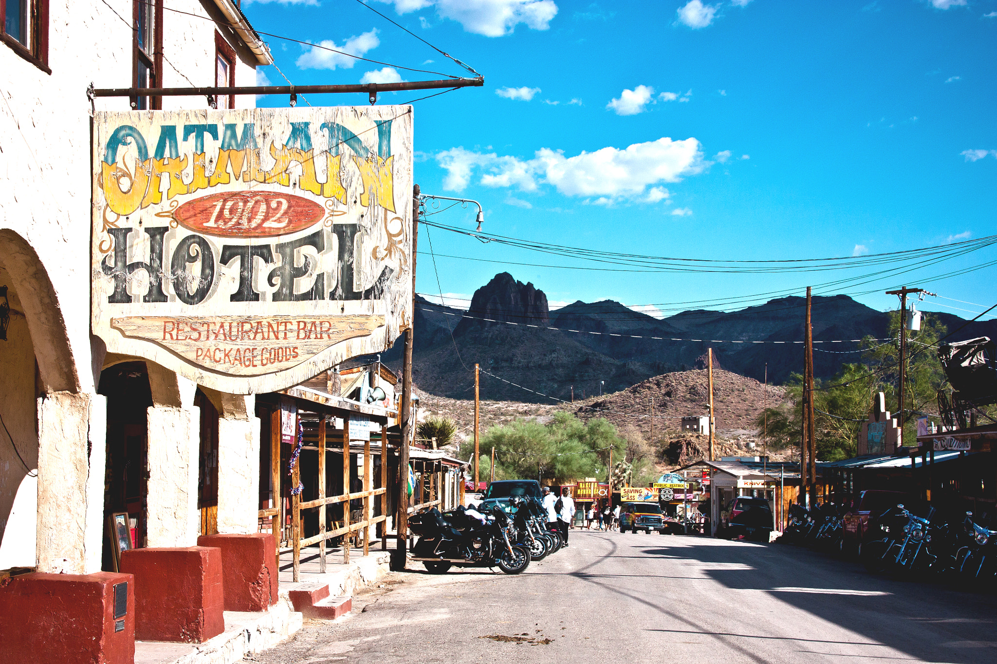 Canon EF 28-135mm F3.5-5.6 IS USM sample photo. Oatman hotel photography