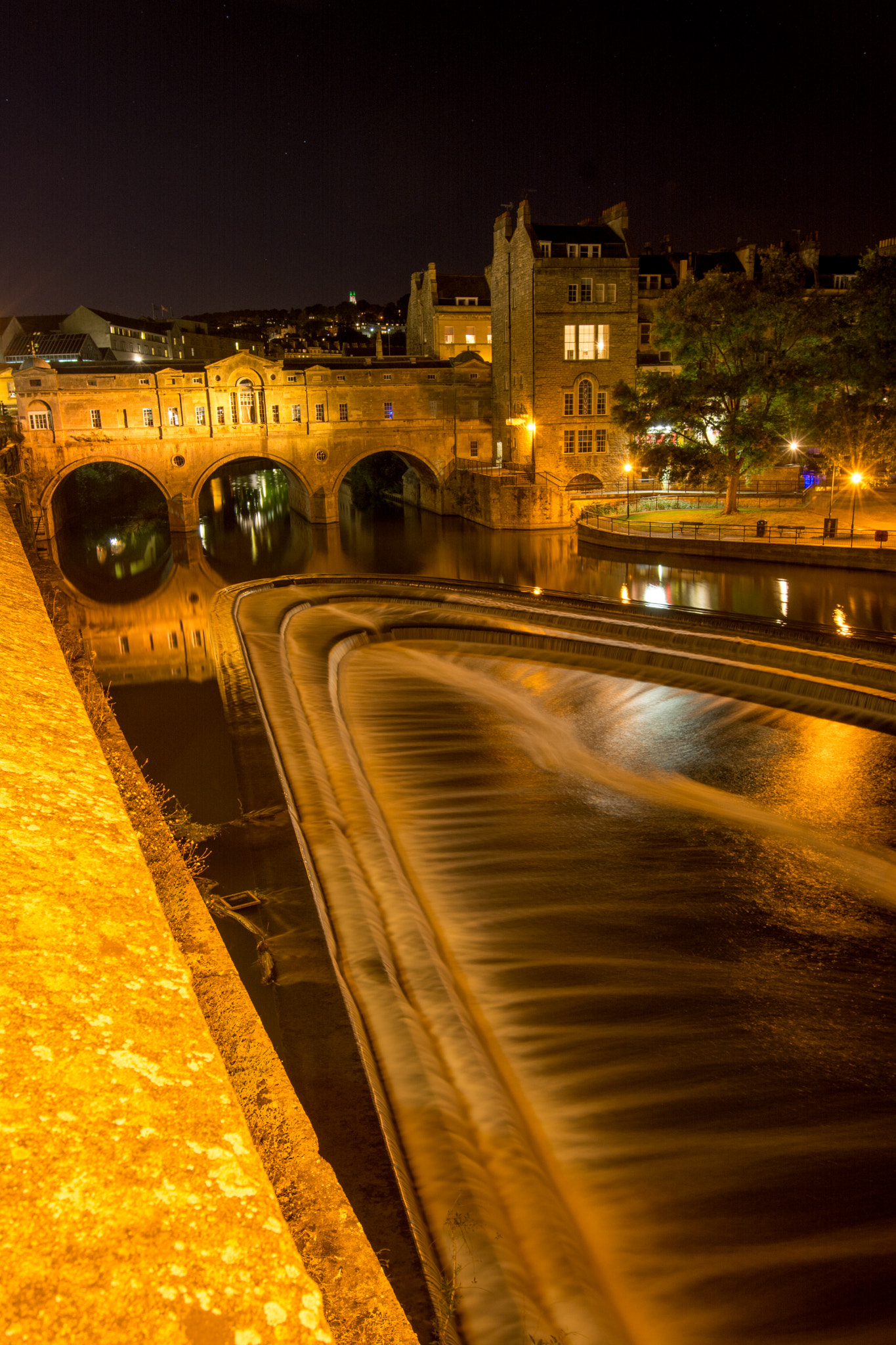 Nikon AF-S Nikkor 16-35mm F4G ED VR sample photo. Pulteney bridge photography