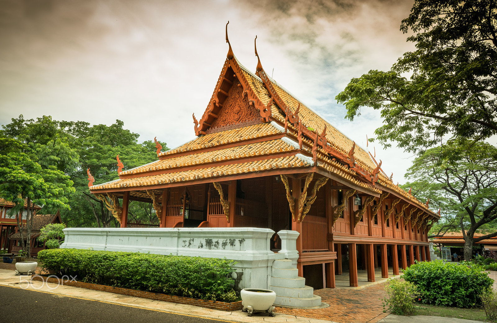 Sony a7R + ZEISS Batis 25mm F2 sample photo. The teaching hall photography