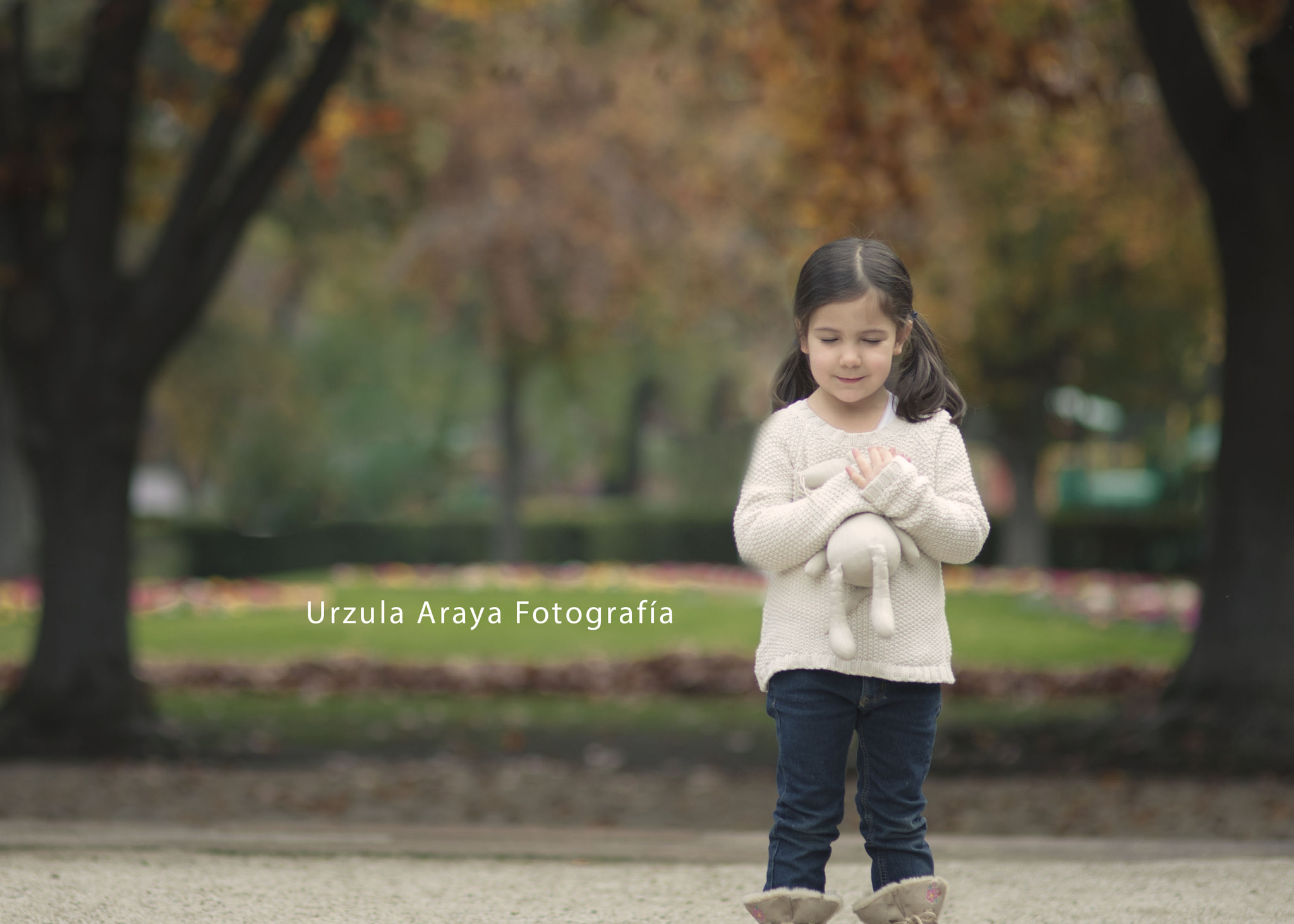 Sigma 85mm F1.4 EX DG HSM sample photo. Make a wish little girl photography