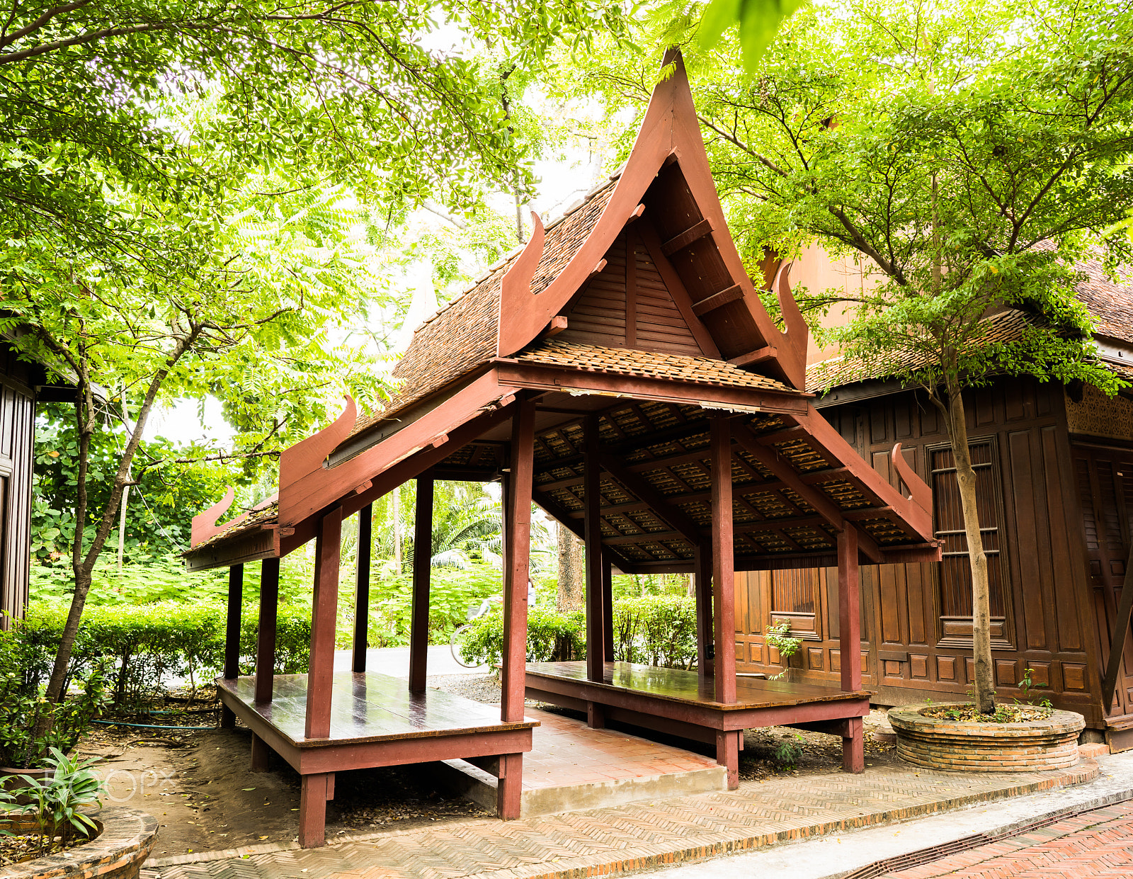 Sony a7R + ZEISS Batis 25mm F2 sample photo. Wooden pavilion photography