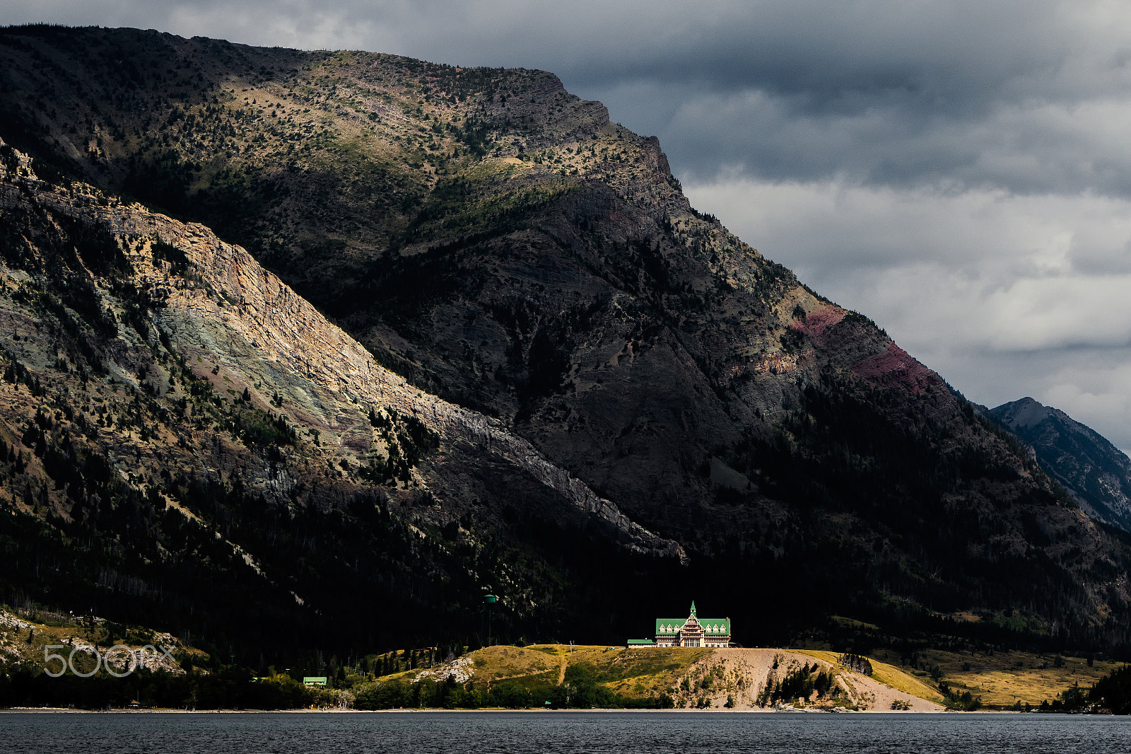 Canon EF 70-200mm F2.8L IS USM sample photo. Prince of wales hotel in waterton lakes np photography