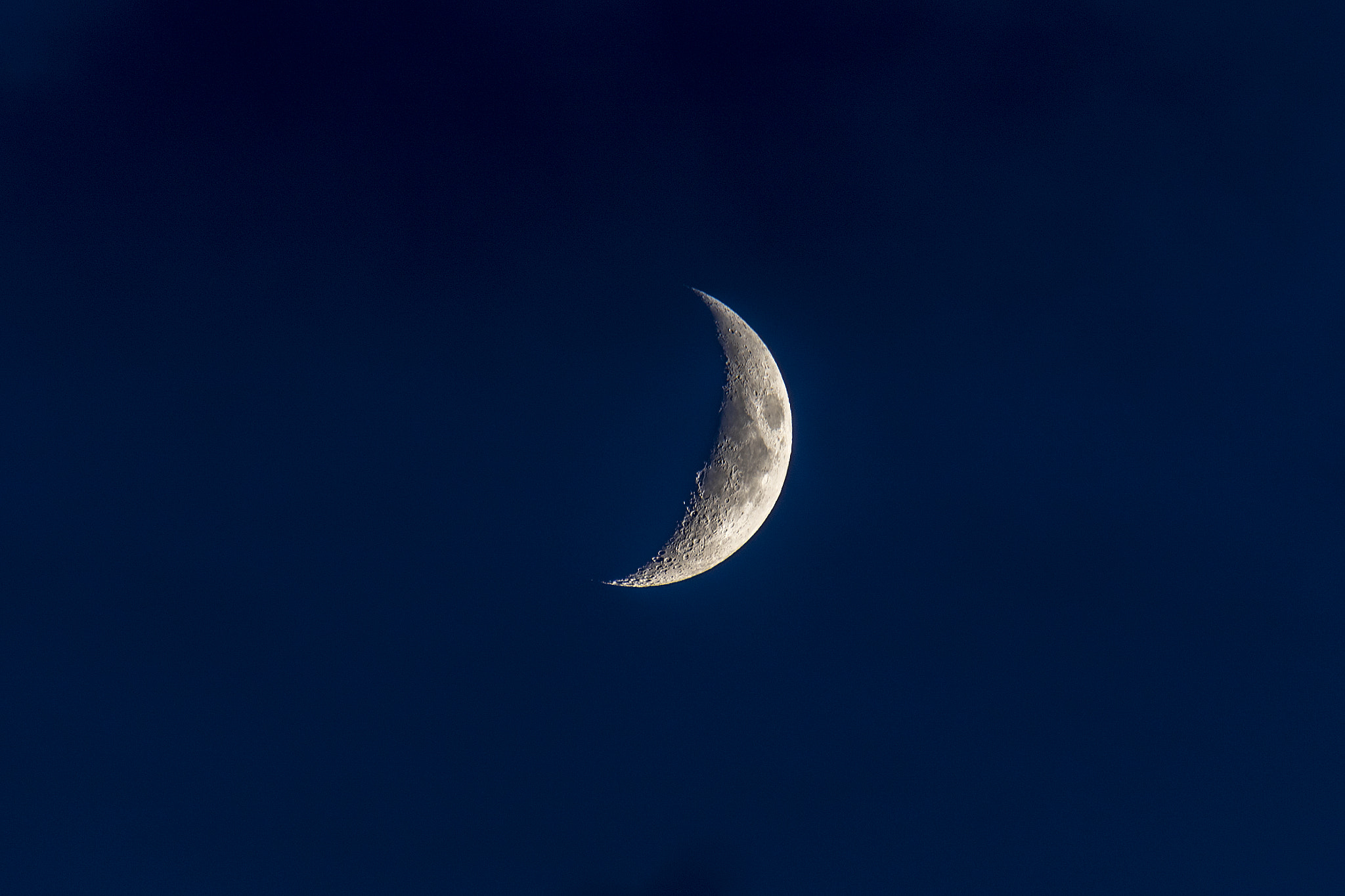 Canon EOS 7D Mark II + Sigma 50-500mm F4.5-6.3 DG OS HSM sample photo. Silvery moon photography