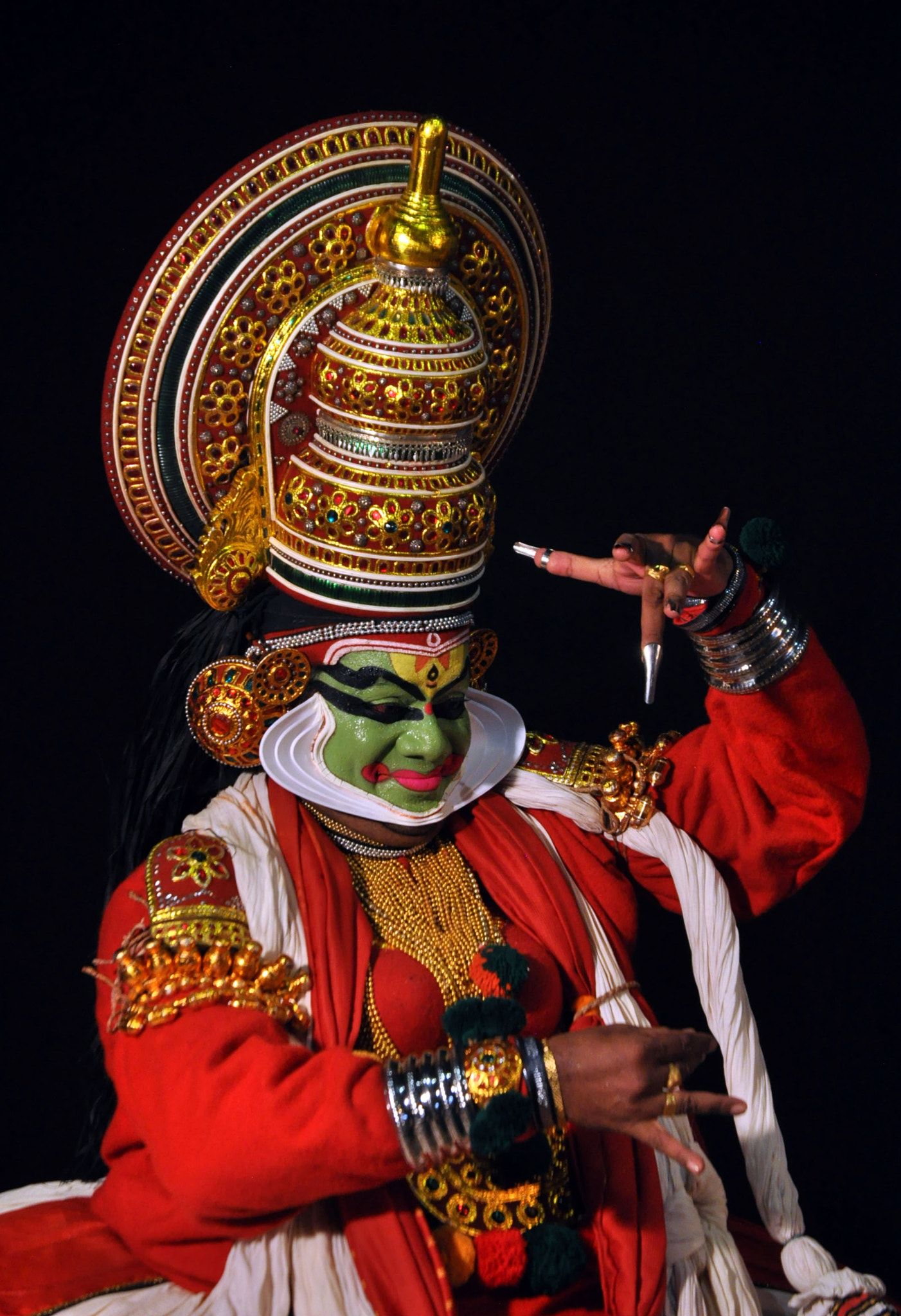 Nikon D5000 sample photo. Kathakali - behind the scene photography